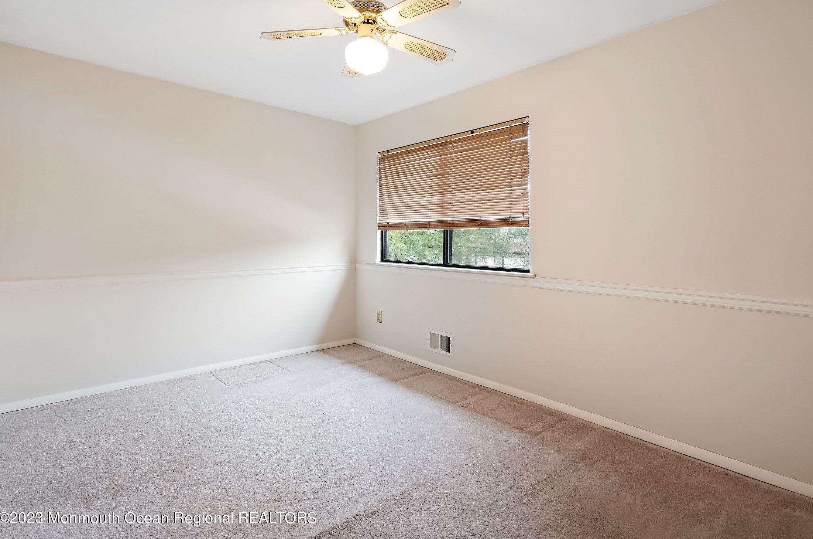 106 Bowne Ct, Matawan NJ 07747-3562 exterior