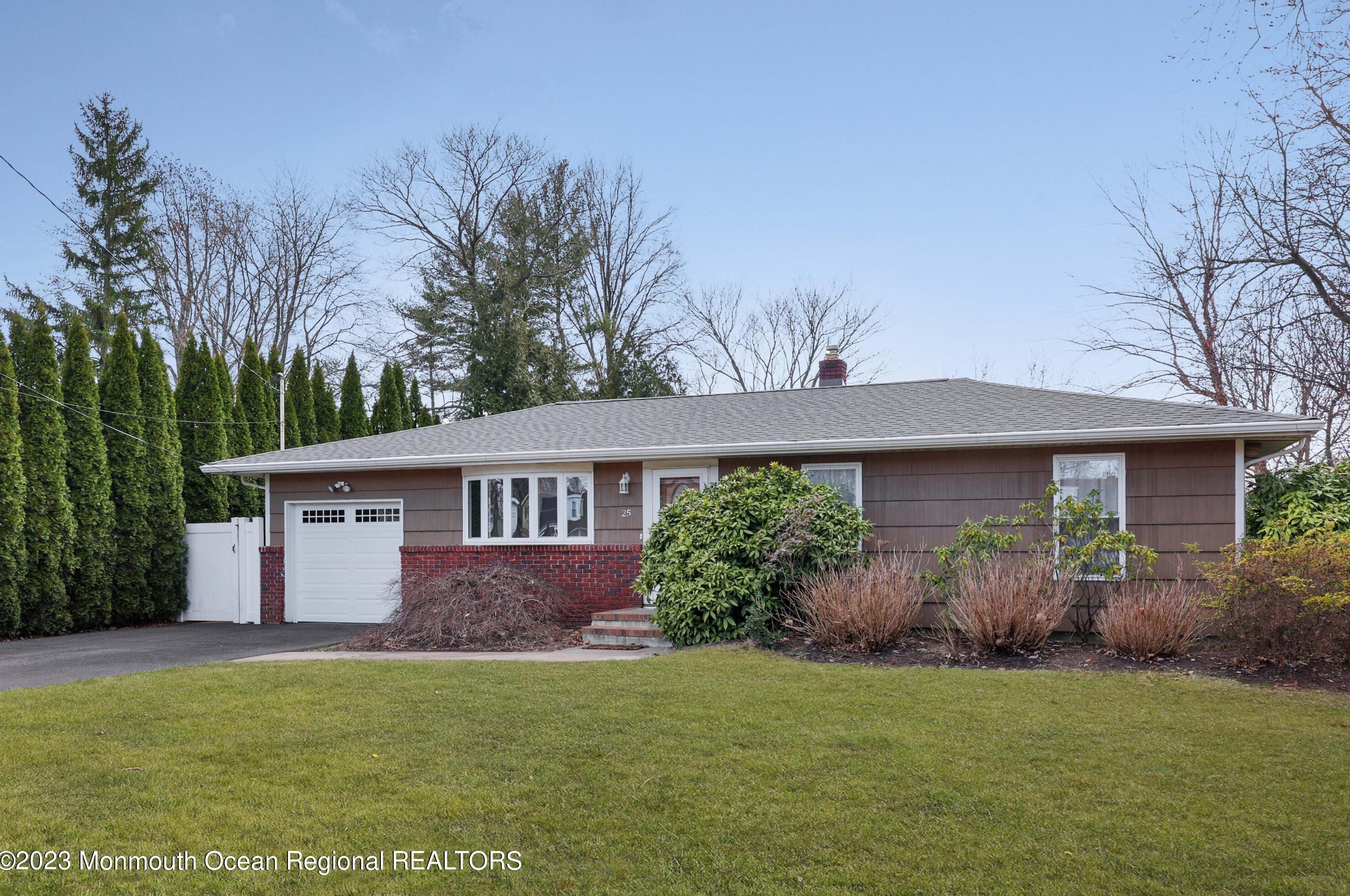 25 Middlesex Rd, Matawan, NJ 07747-3028