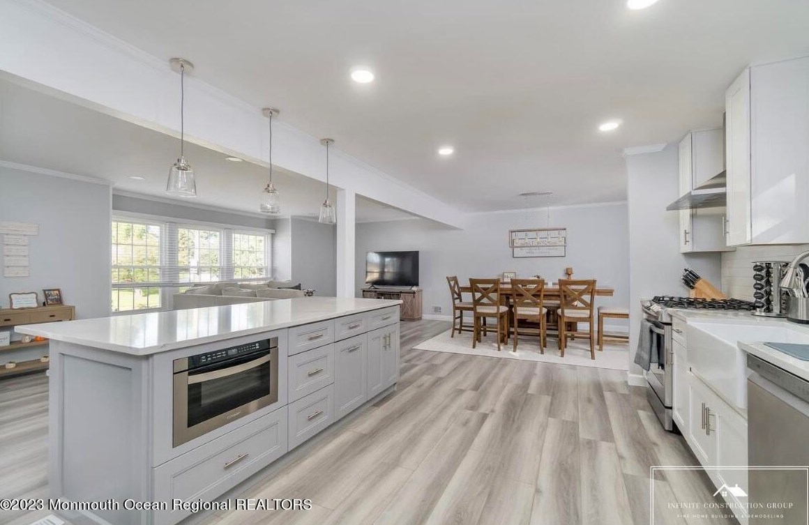 96 Old Bridge Dr, Wall Township, NJ 07731