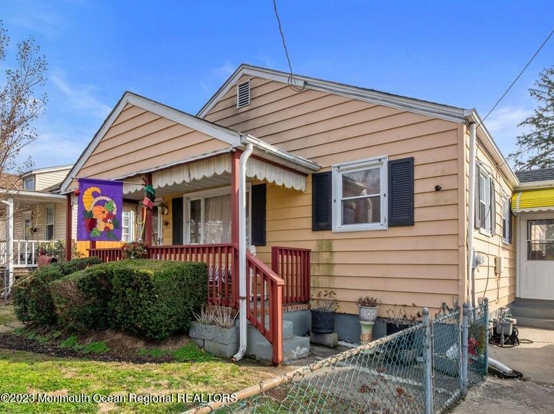 93 Sunset Ave W, Tinton Falls, NJ 07701