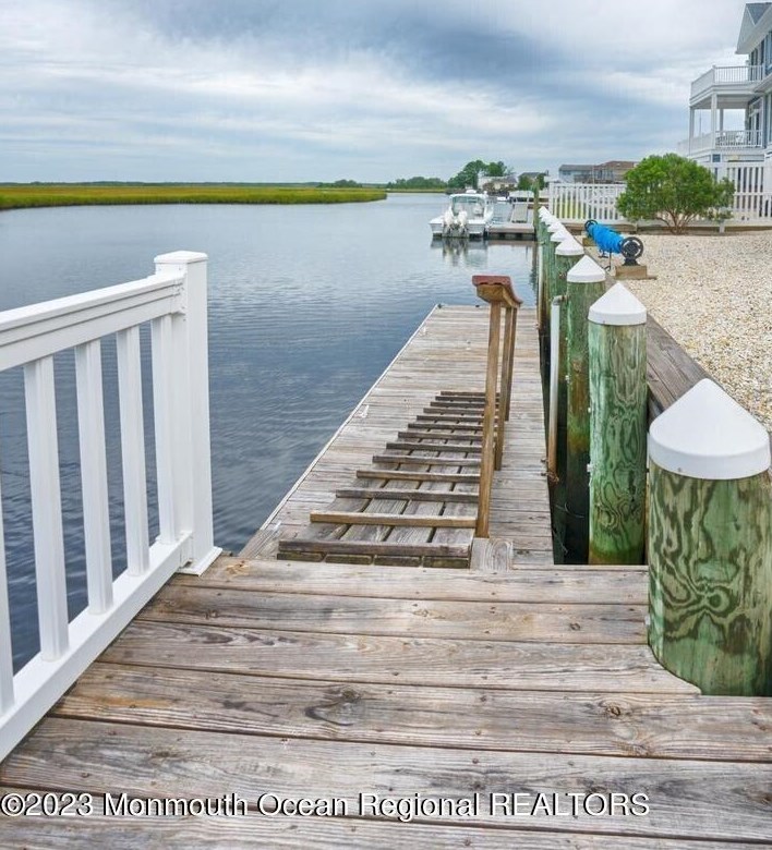 25 Schuylkill Rd, Tuckerton NJ  08087-1127 exterior