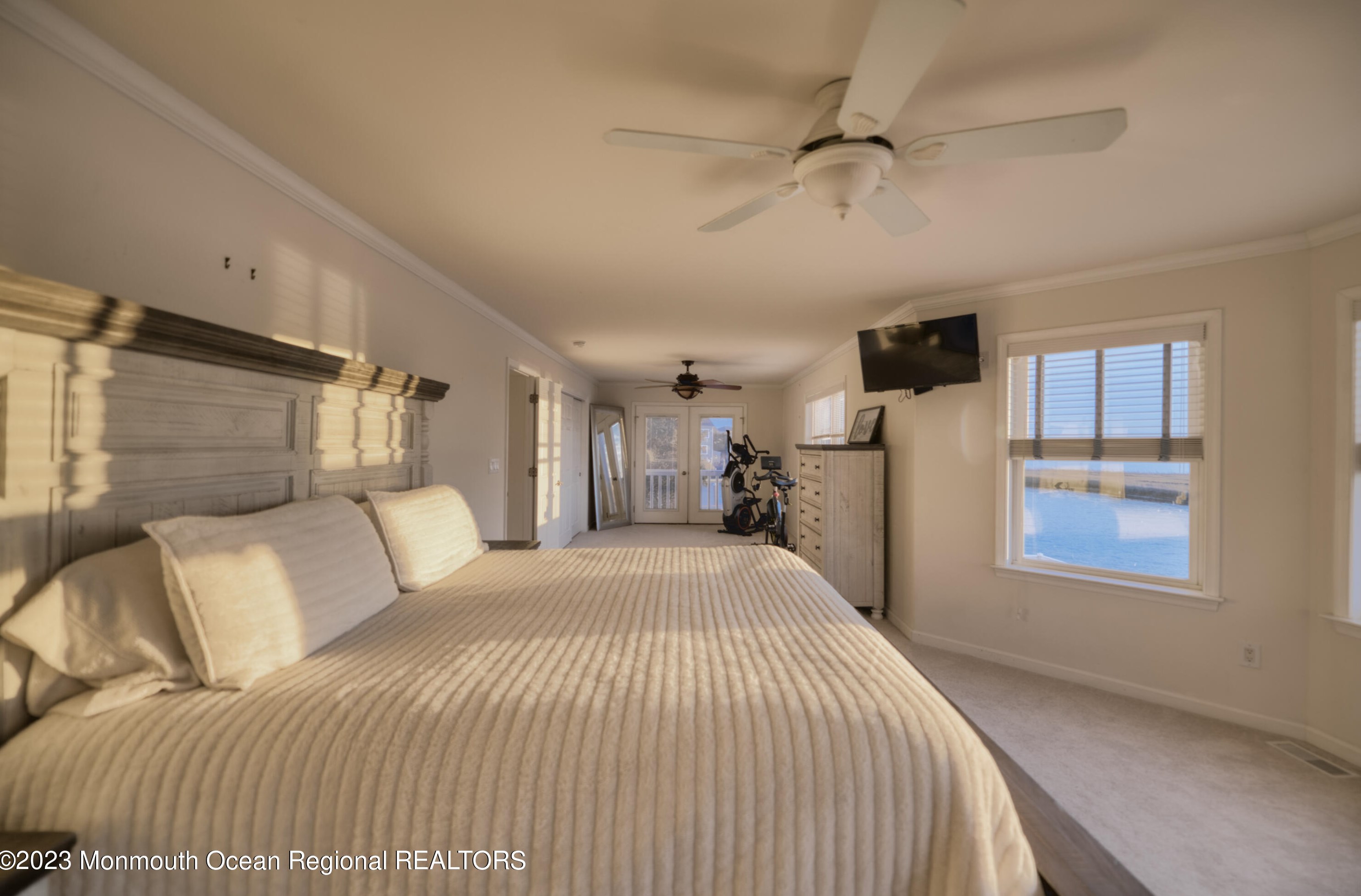 25 Schuylkill Rd, Tuckerton NJ  08087-1127 exterior