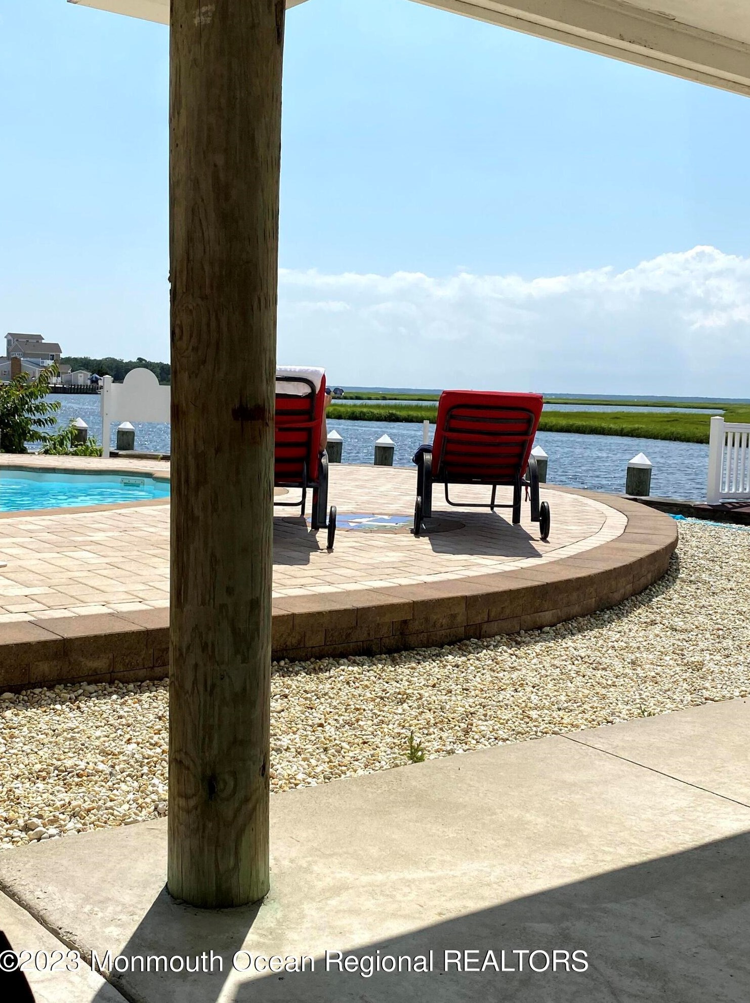 25 Schuylkill Rd, Tuckerton NJ  08087-1127 exterior