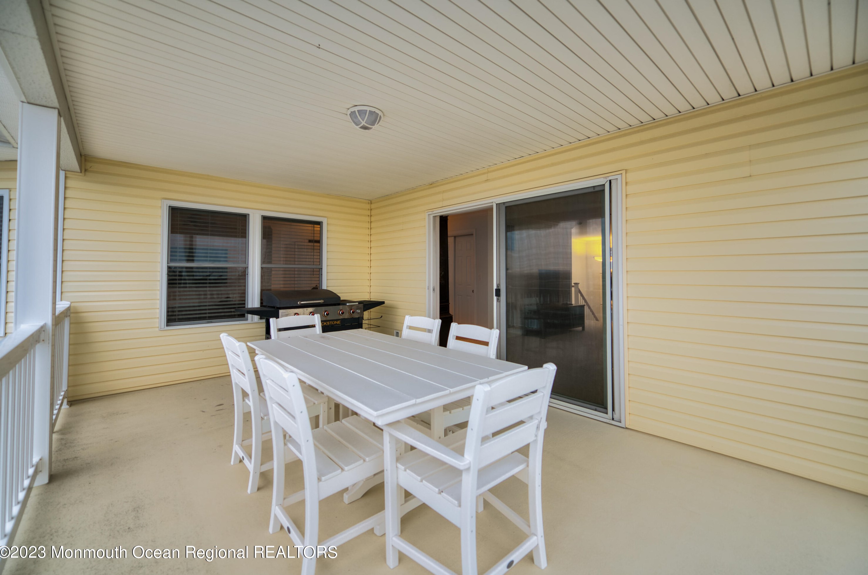 25 Schuylkill Rd, Tuckerton NJ  08087-1127 exterior