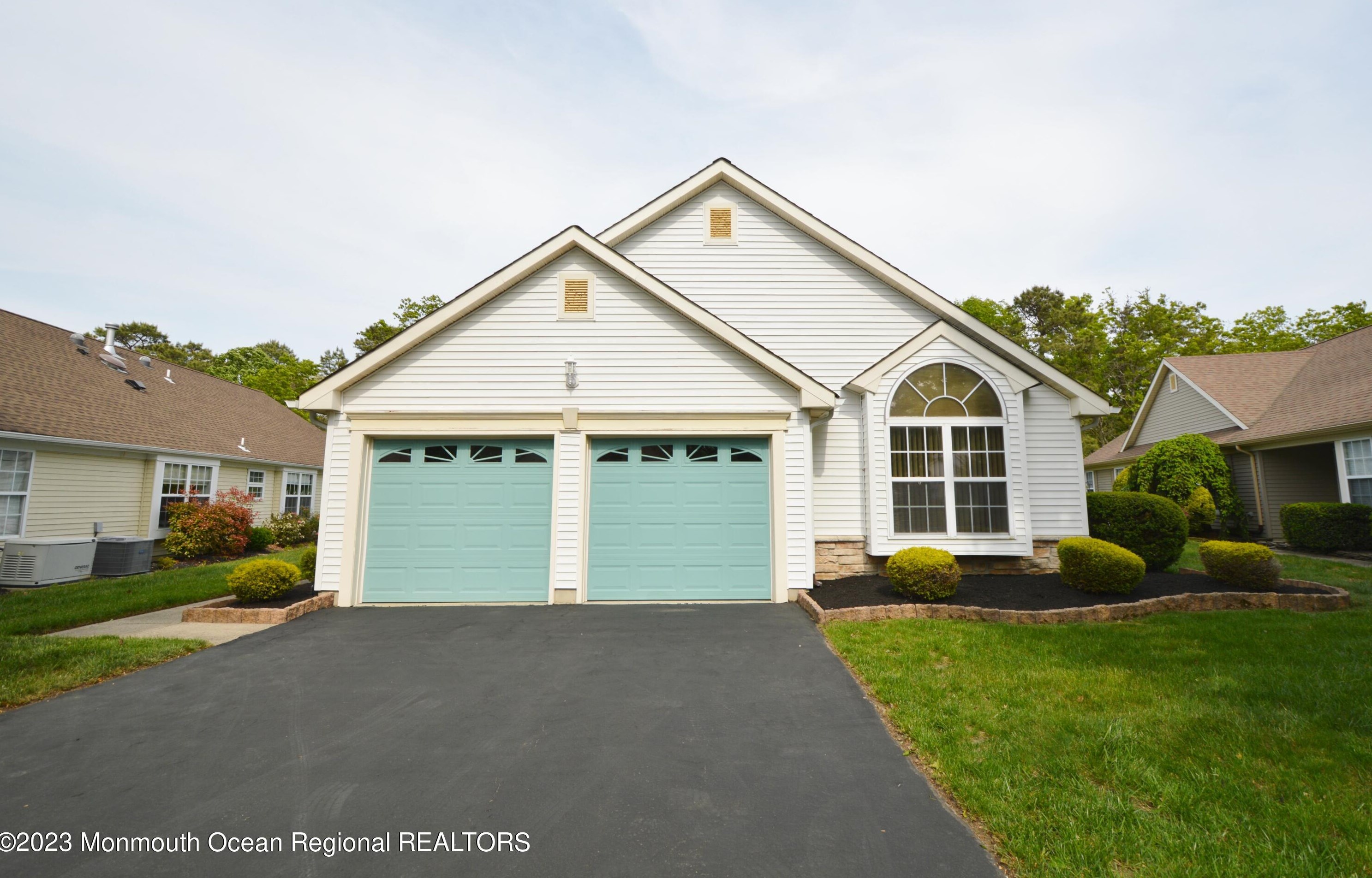 3425 Vicari Ave, Toms River, NJ 08755-2304