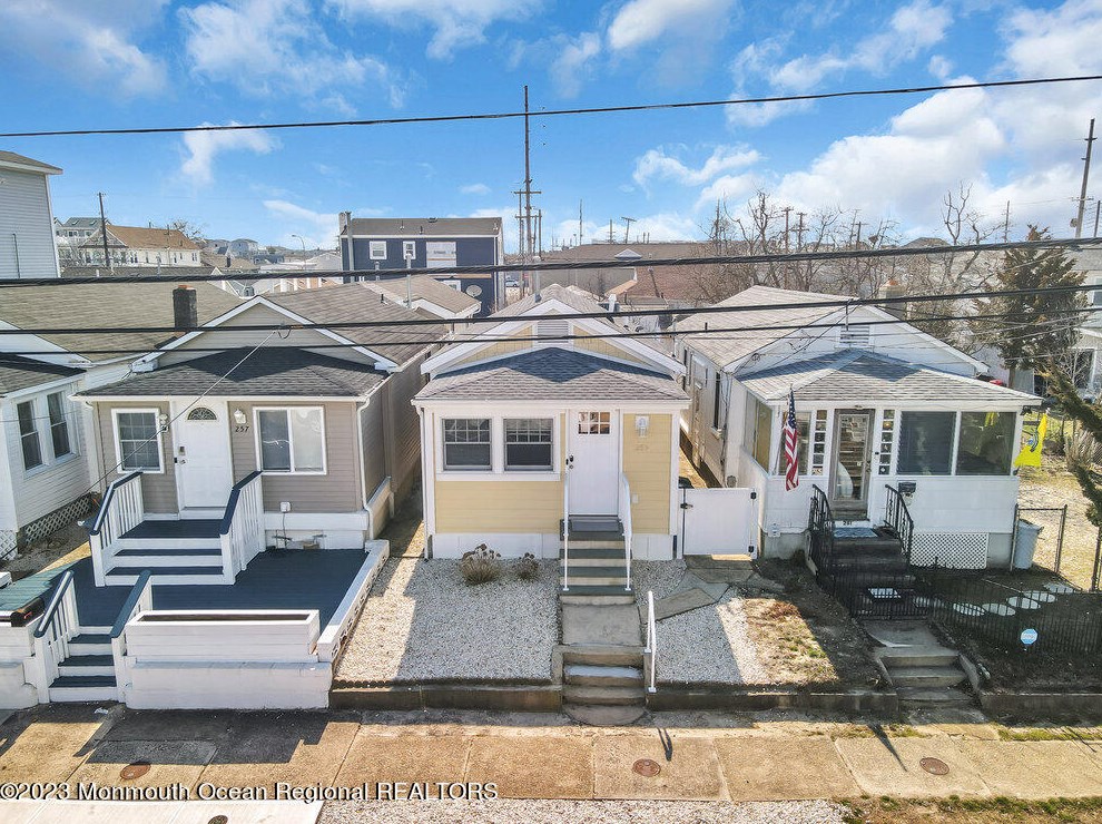 259 Sheridan Ave, Pelican Island, NJ 08751