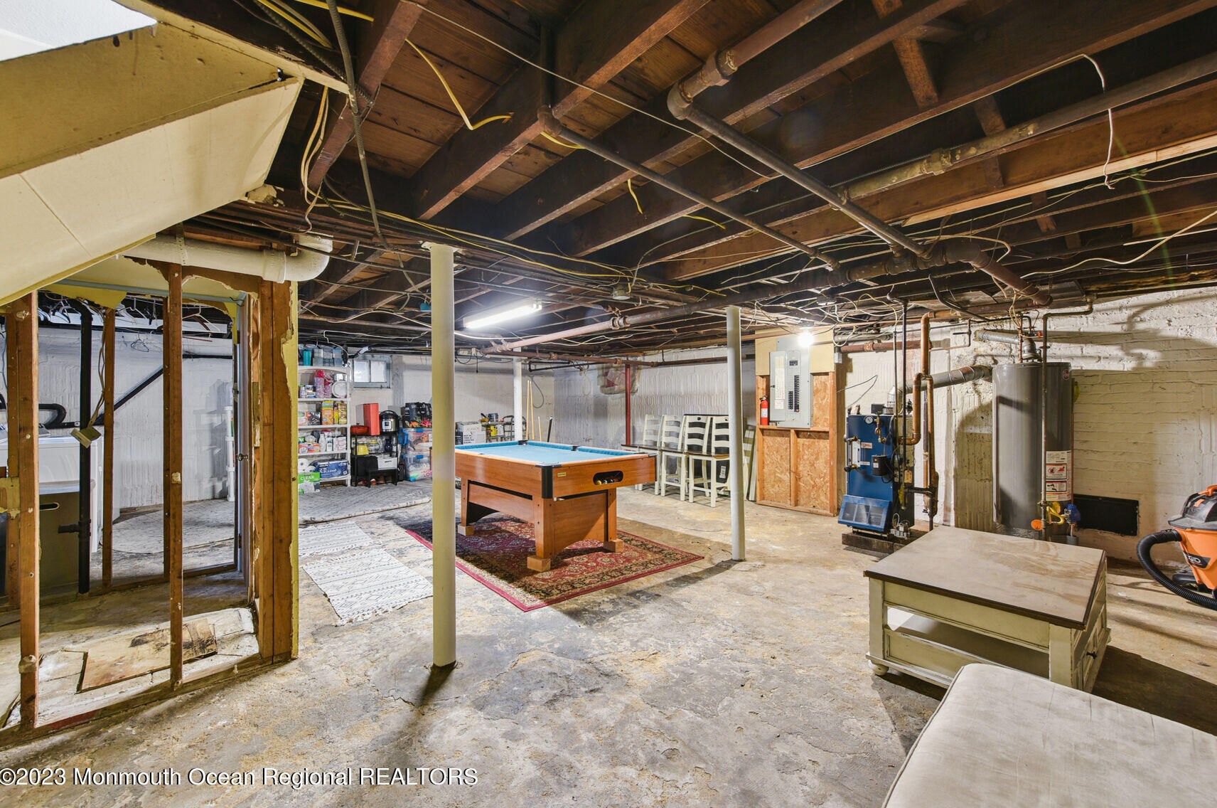 189 Waterview Ave, Belford NJ  07718-1252 exterior