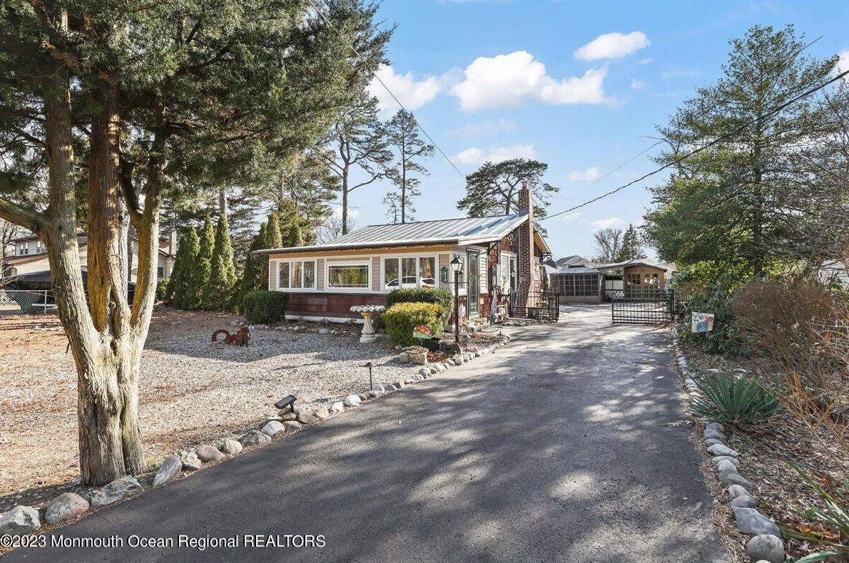 616 Morris Blvd, Toms River, NJ 08753