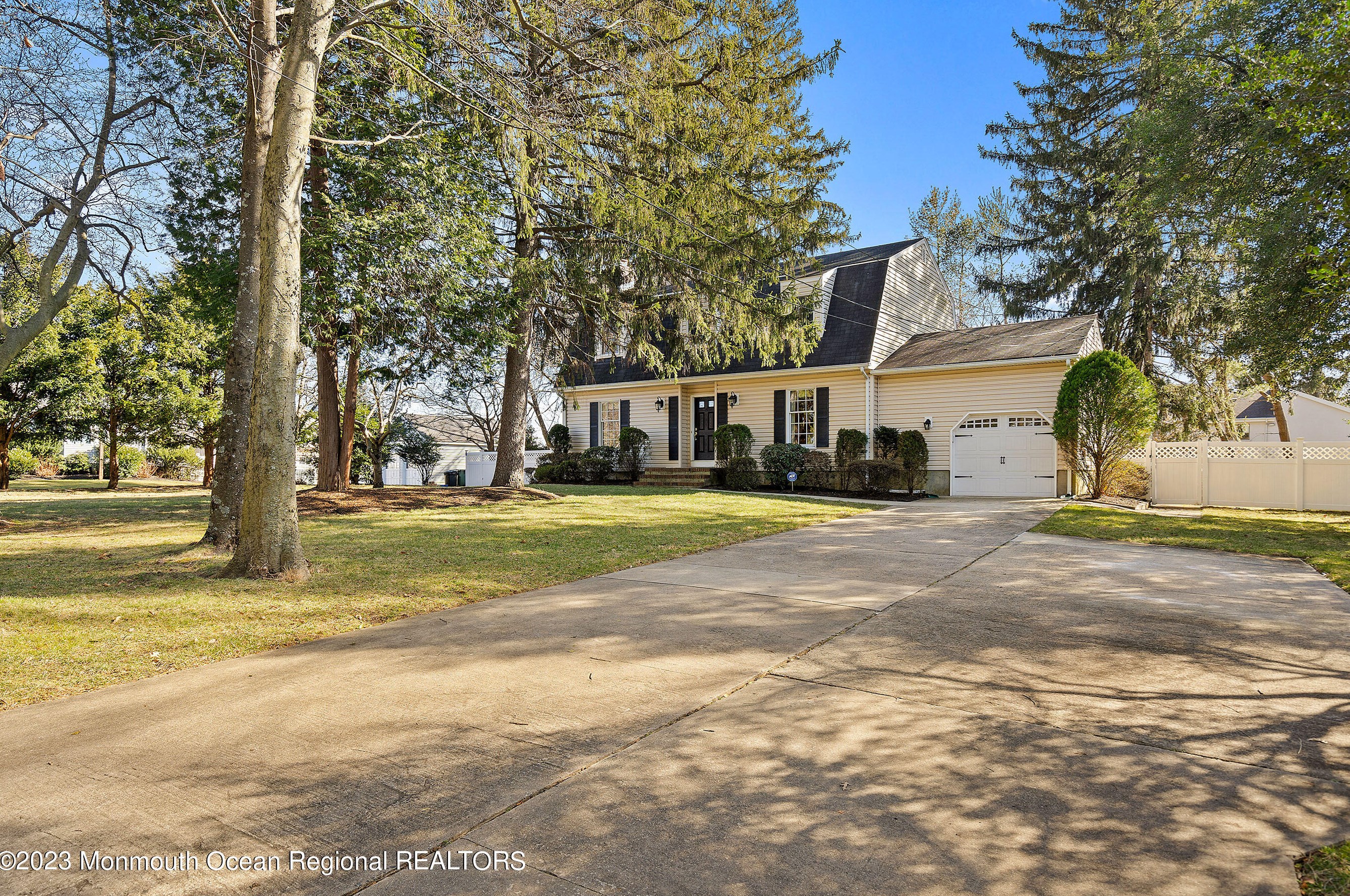530 Wall St, Tinton Falls, NJ 07724