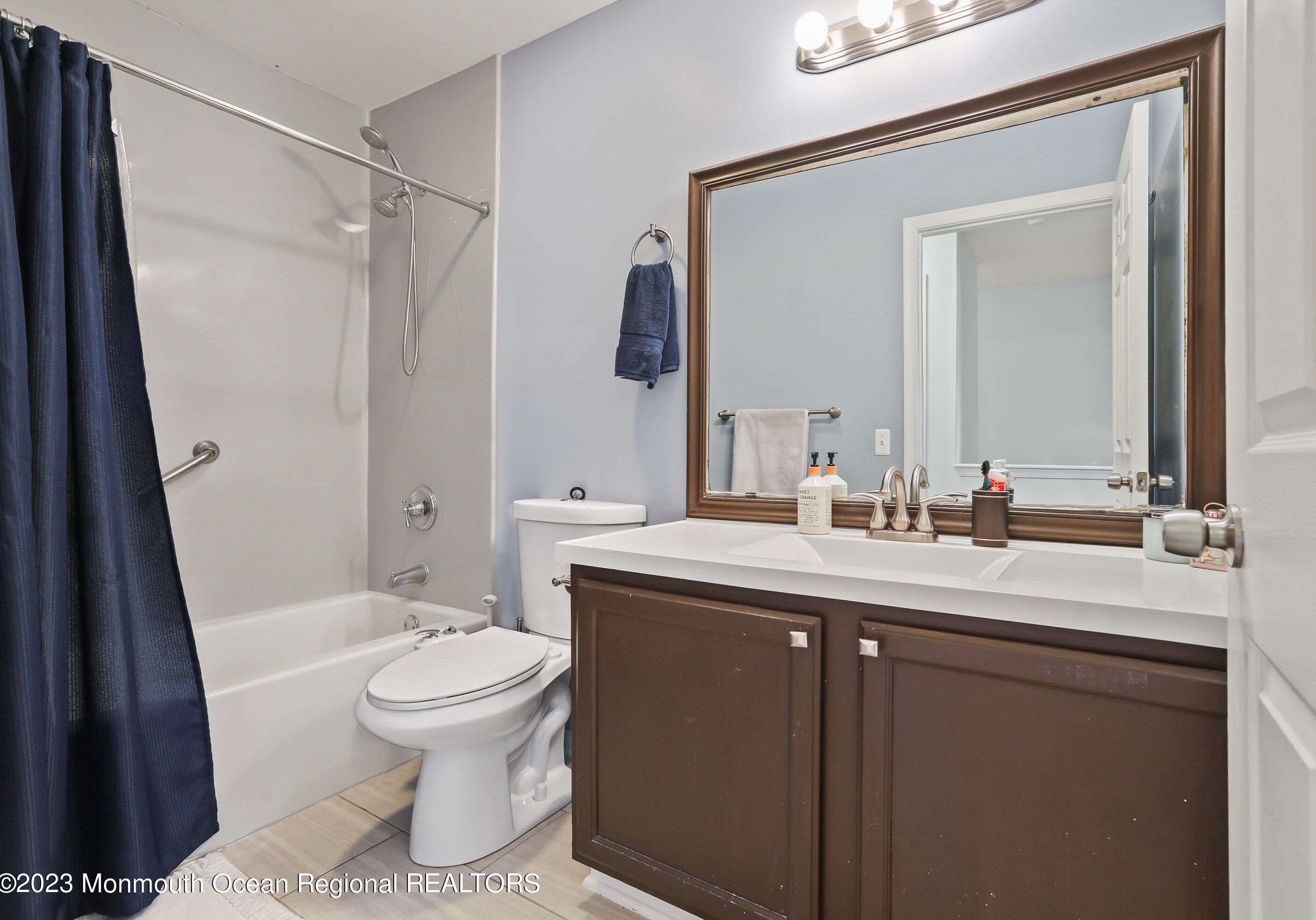 712 Leadership Ct, Toms River NJ  08755-1409 exterior