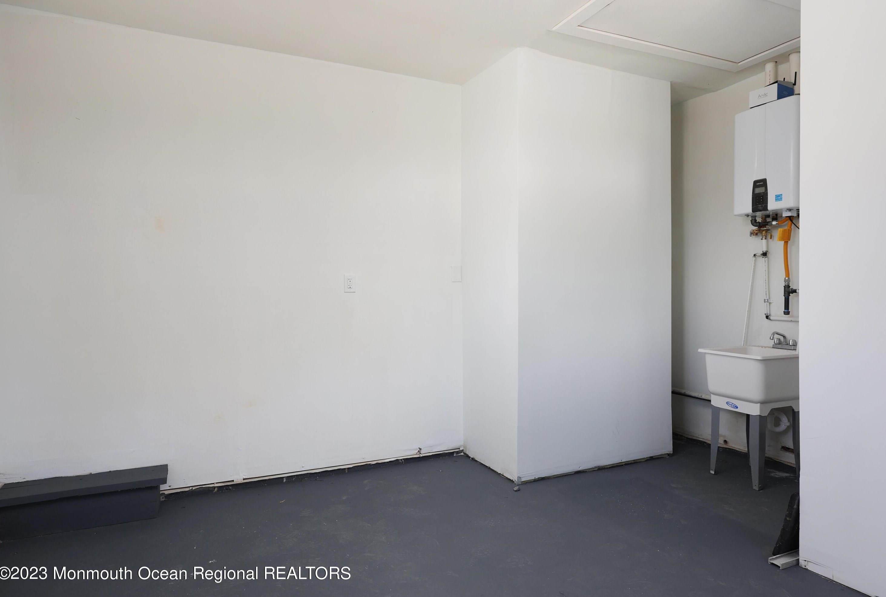 205 Fort De France Ave, Toms River NJ  08757-4234 exterior