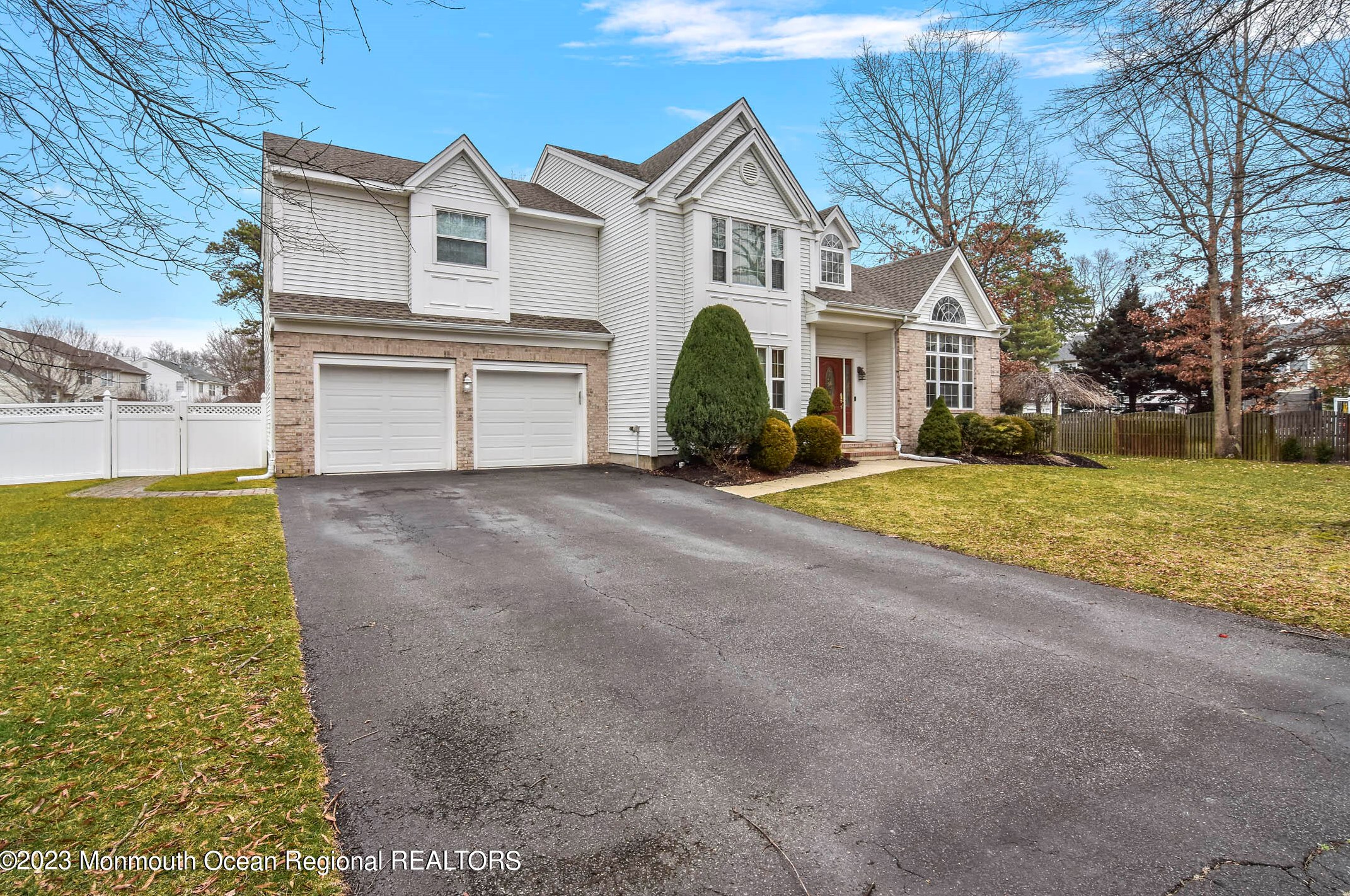 319 Grande River Blvd, Toms River, NJ 08755-1190