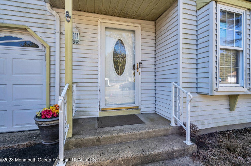 96 Sunset Rd #60, Lakehurst, NJ 08759