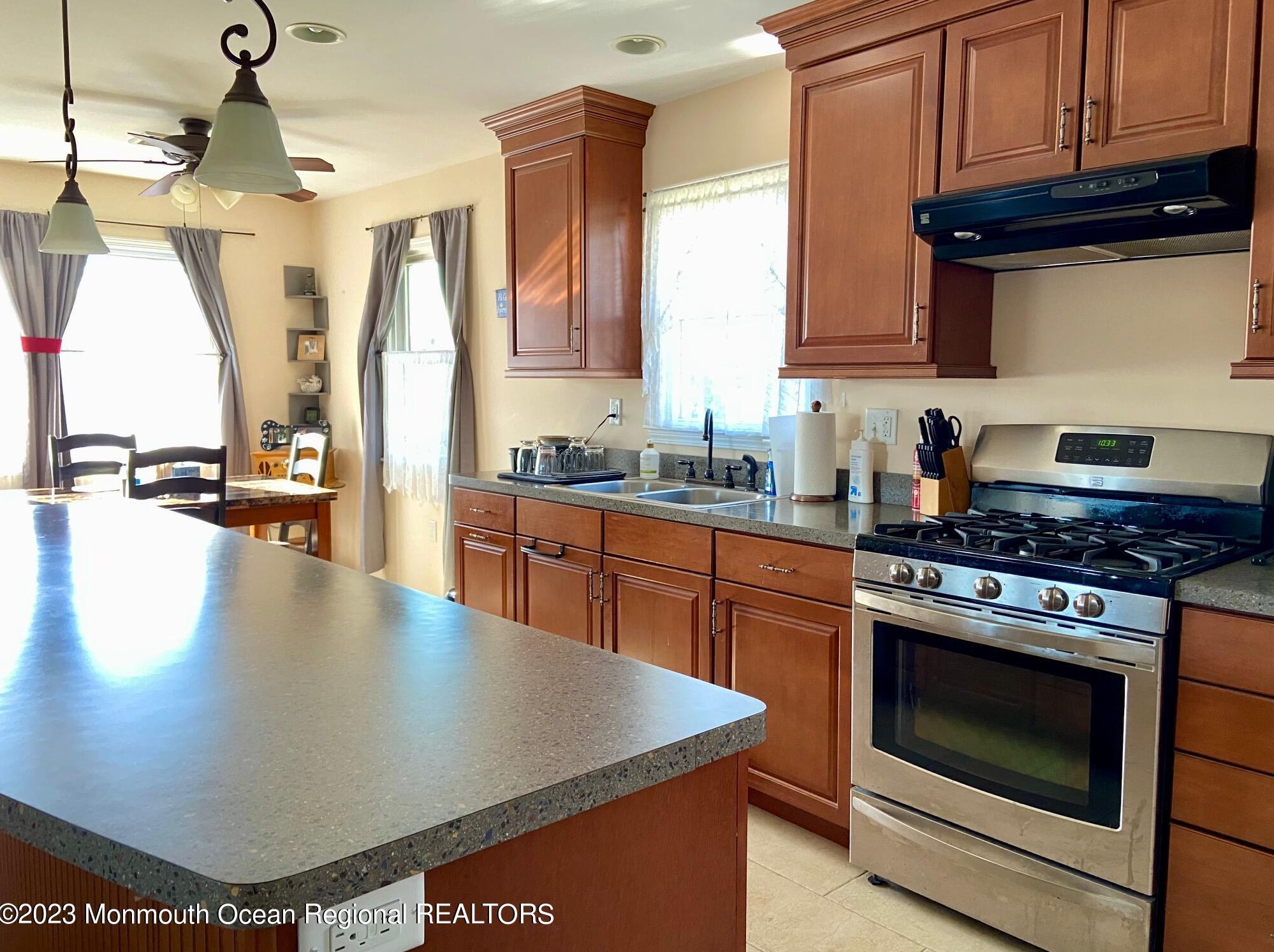 214 Barbara Cir, Toms River, NJ 08753-4499