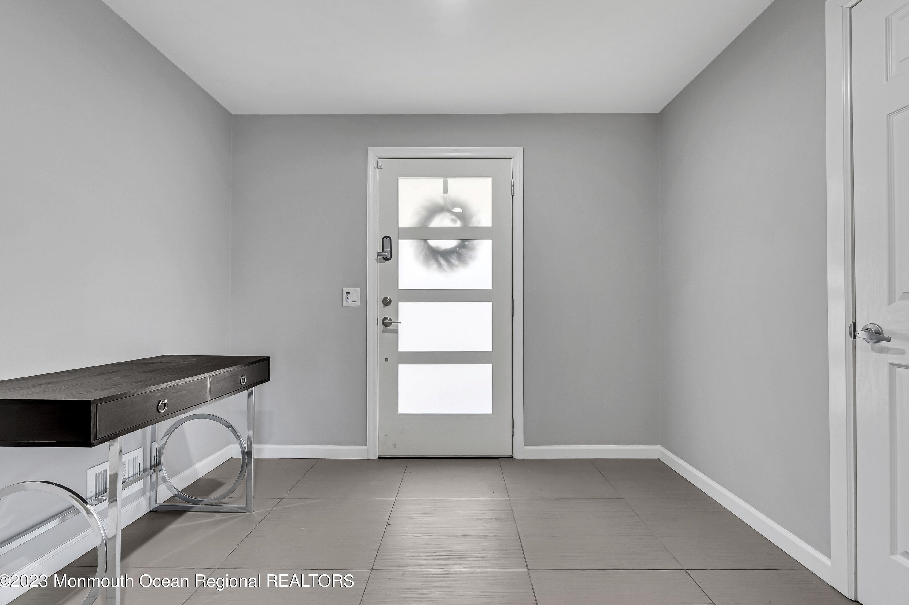 17 Roslyn Dr, Oakhurst, NJ 07755