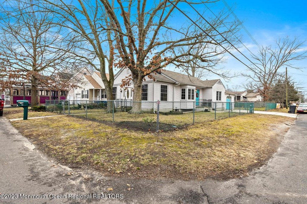 100 Bash Rd, Toms River, NJ 08753-7201