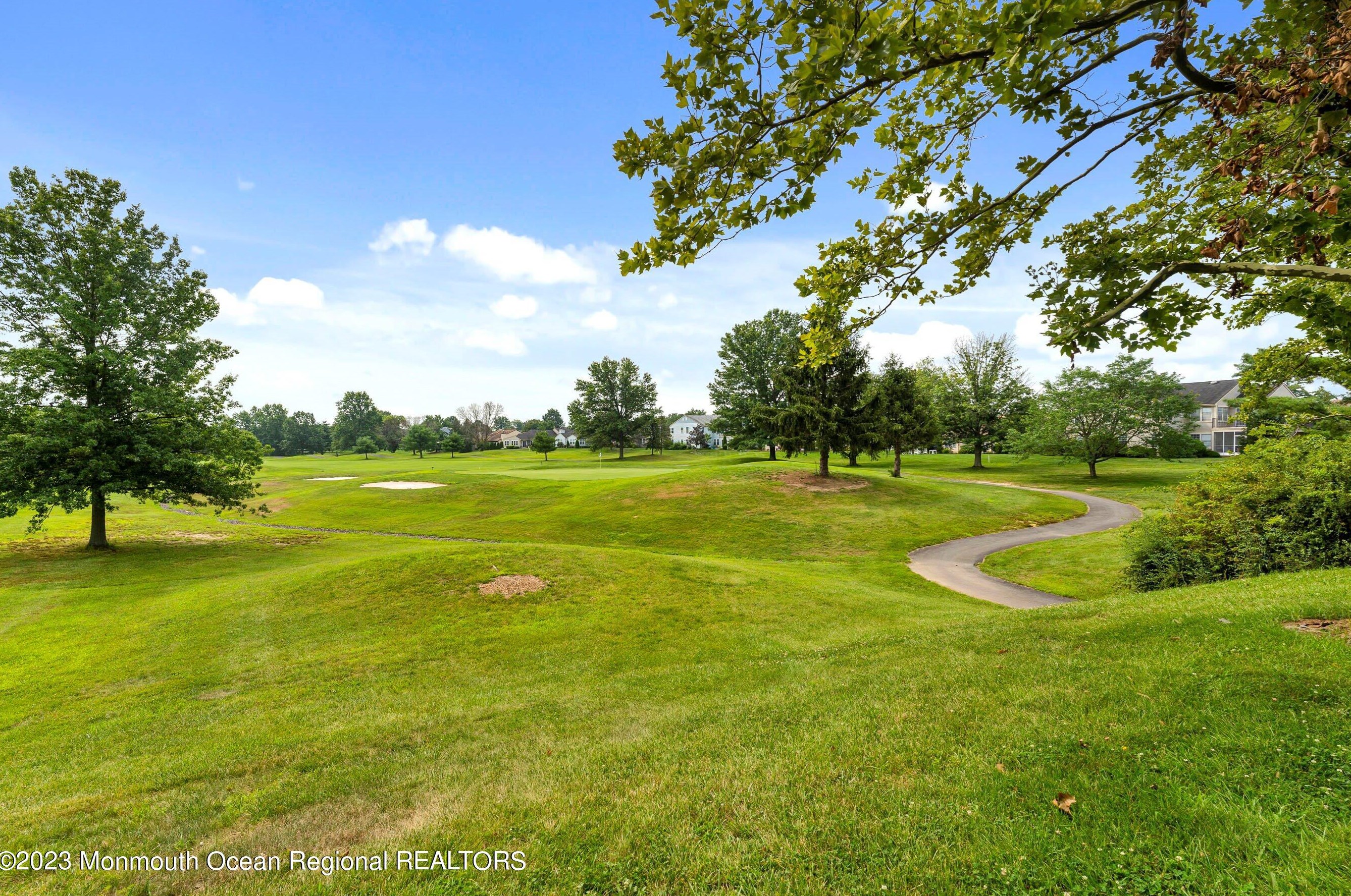 20 John Hancock Dr, Monroe Township NJ  08831-5669 exterior