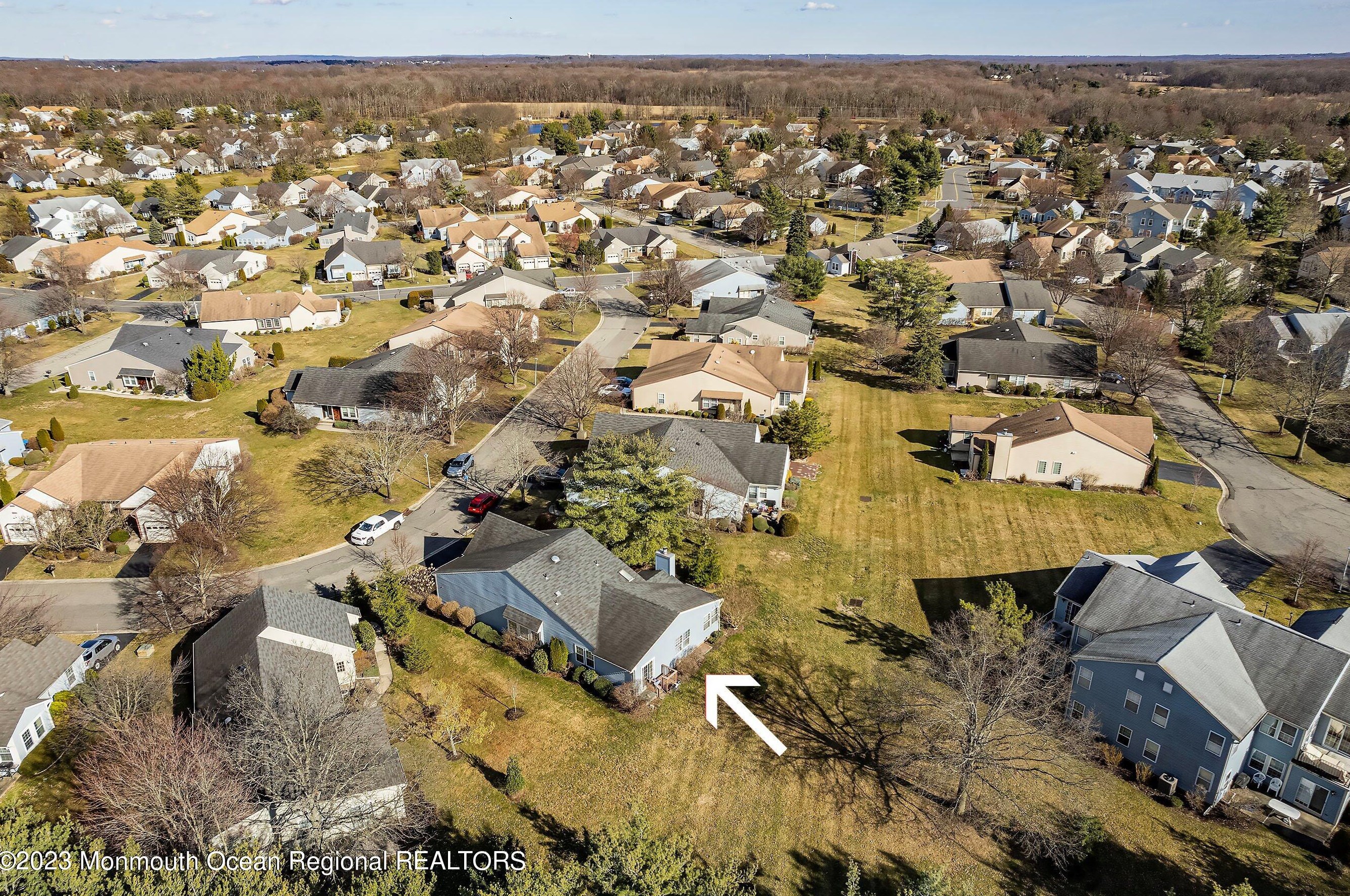 20 John Hancock Dr, Monroe Township NJ  08831-5669 exterior