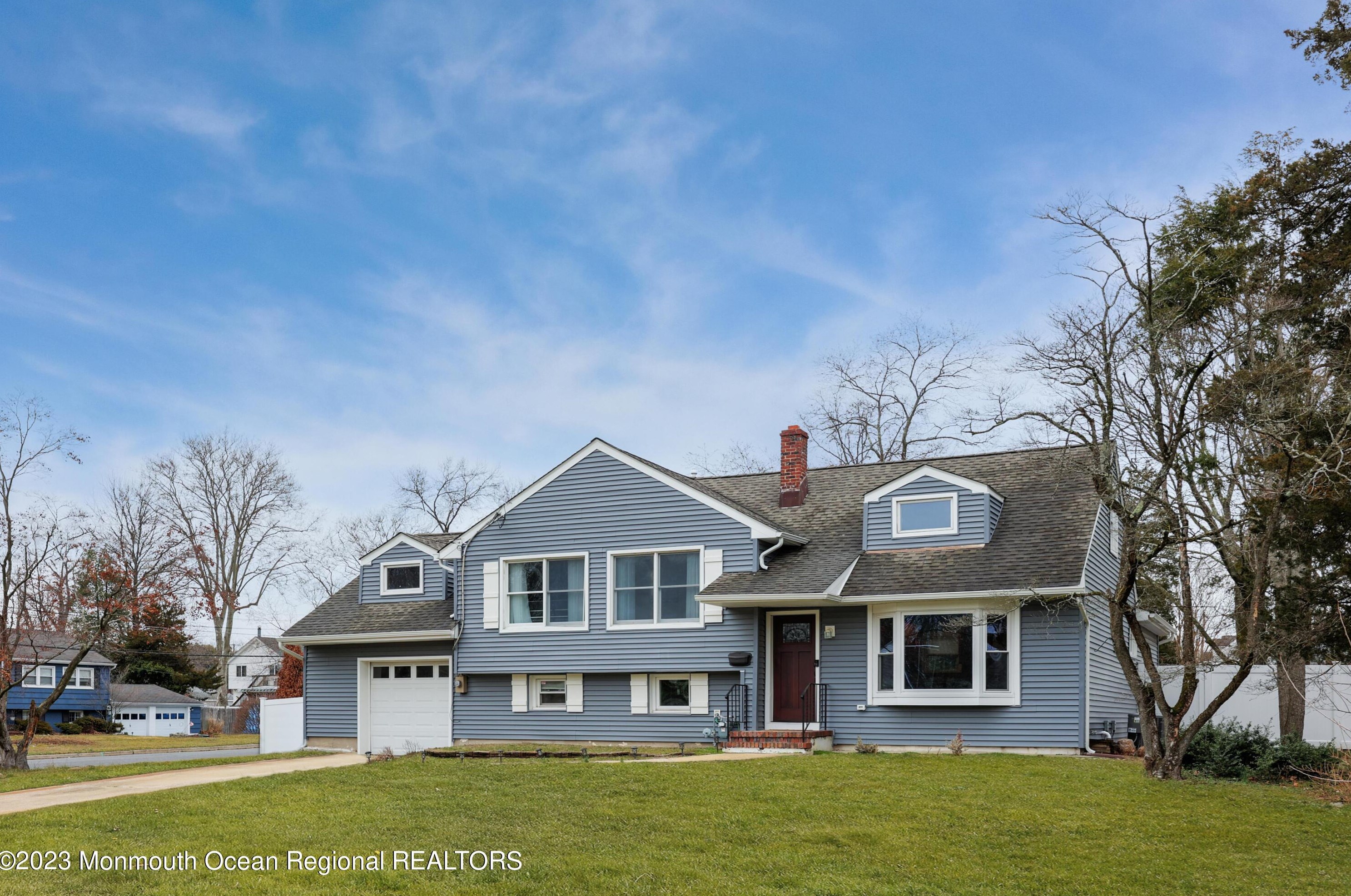 2 Kevan Pl, Middletown, NJ 07748