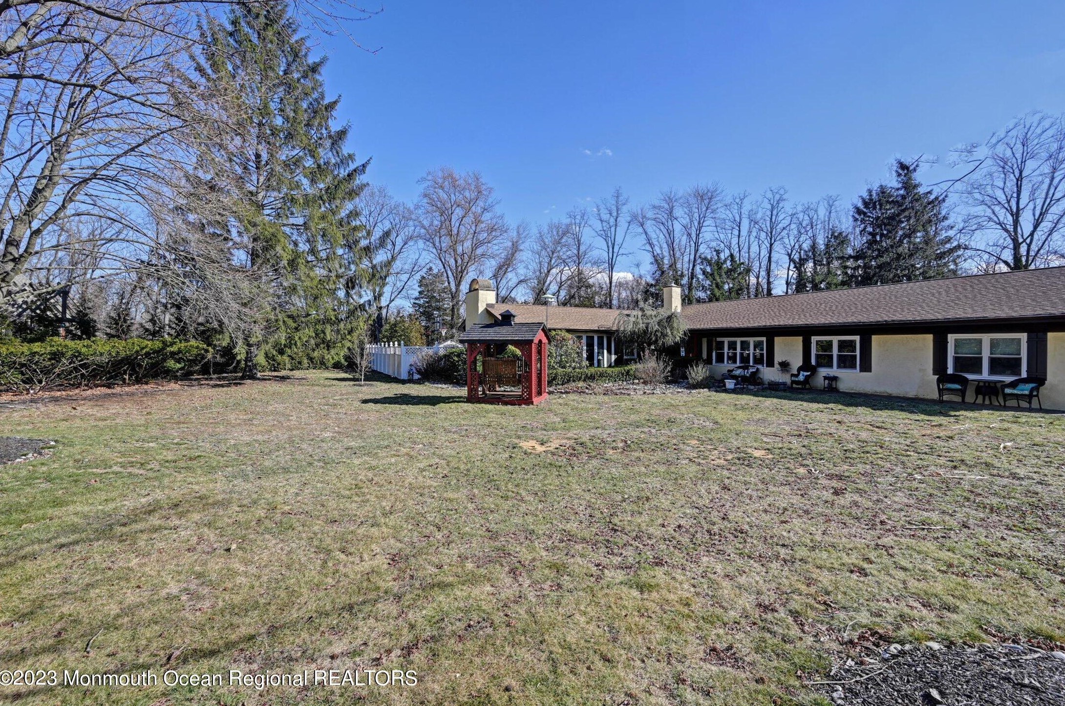 4 Grant Ct, Tinton Falls, NJ 07724