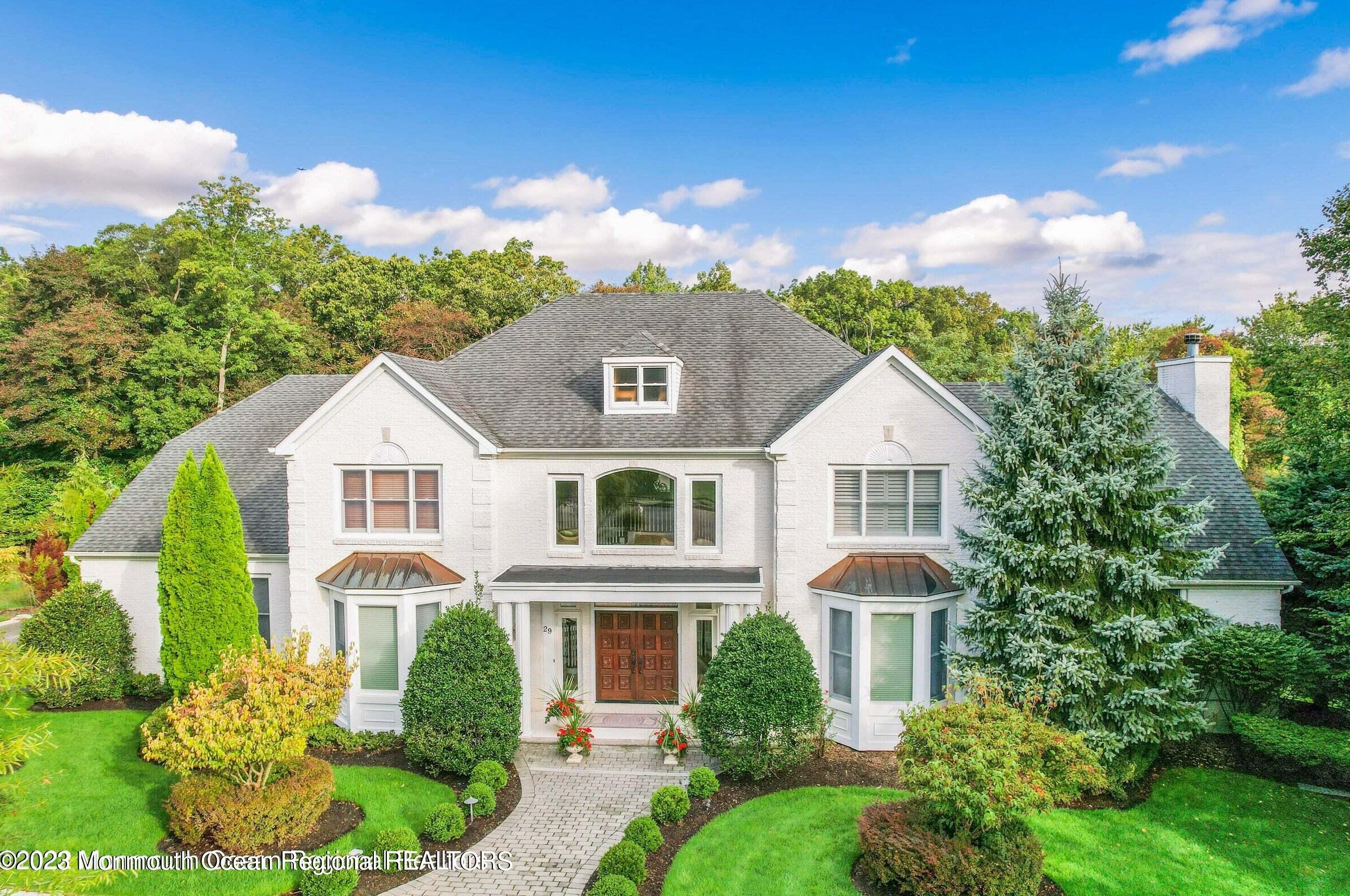 29 Northwoods Rd, Tinton Falls, NJ 07712