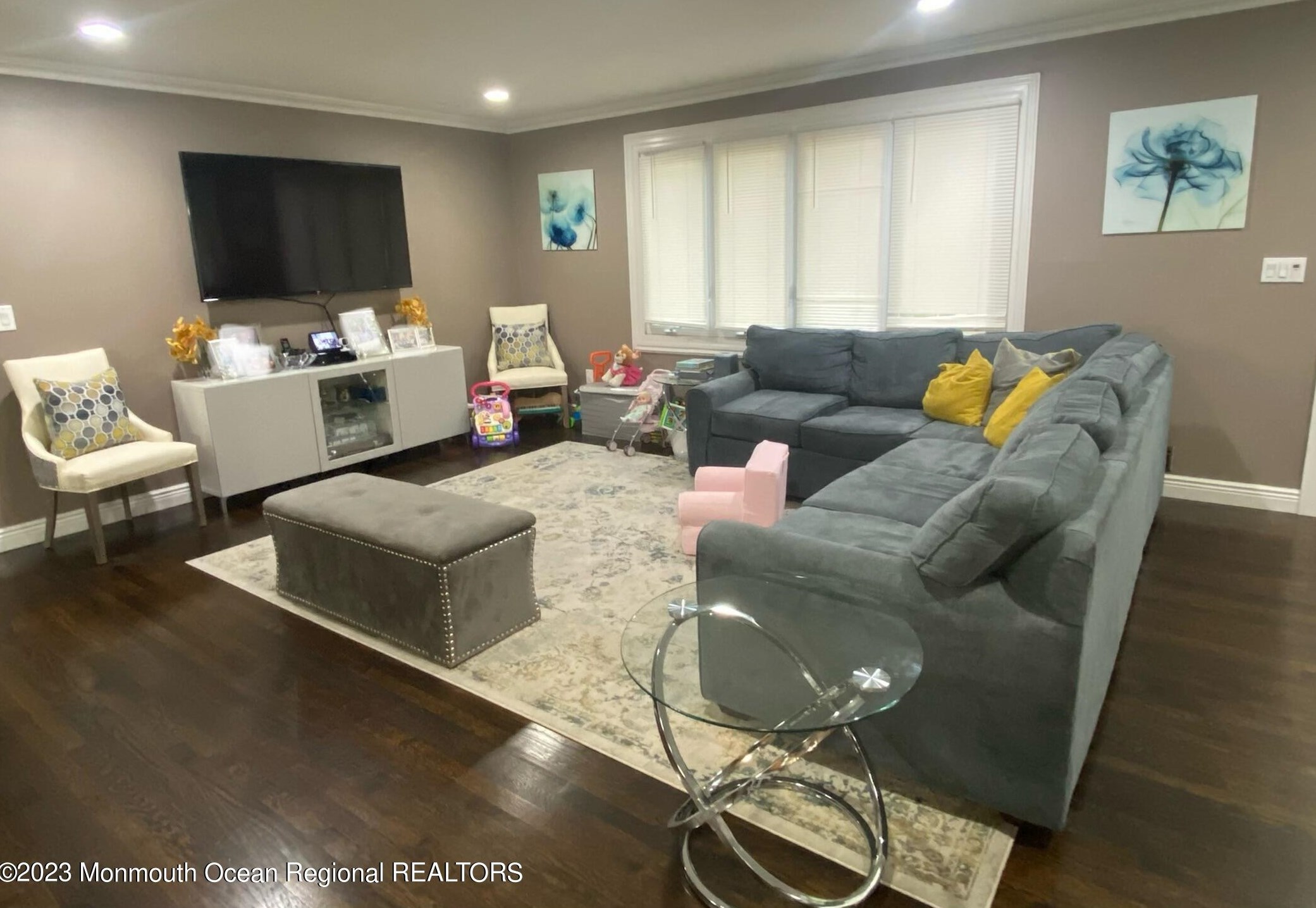182 Elmwood Rd, Oakhurst, NJ 07755