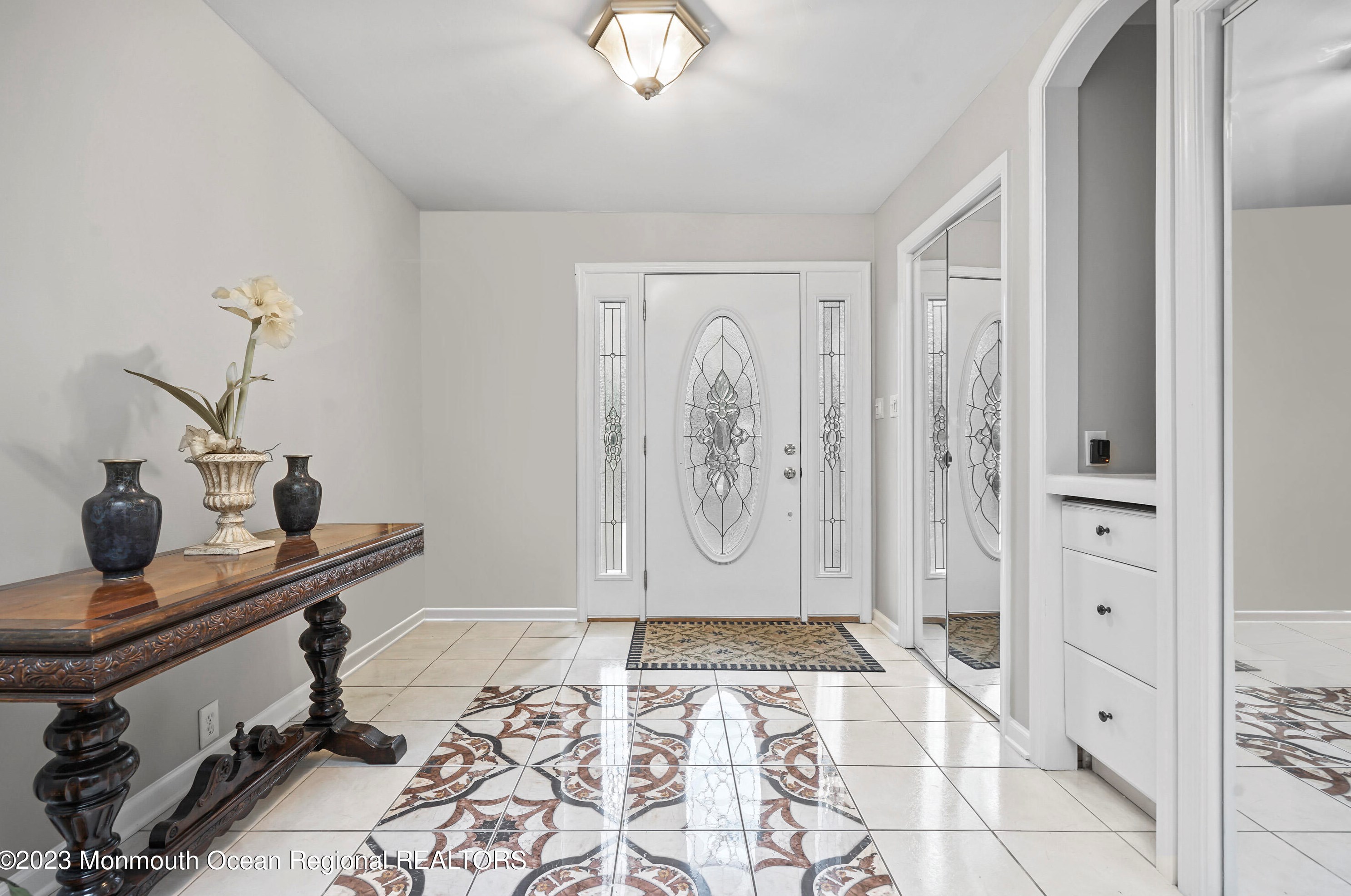 11 Conaskonk Dr, Tinton Falls, NJ 07712