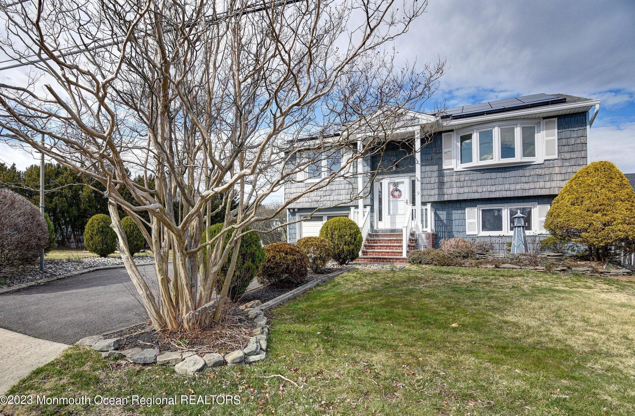 9 Florence Ave, Leonardo, NJ 07737