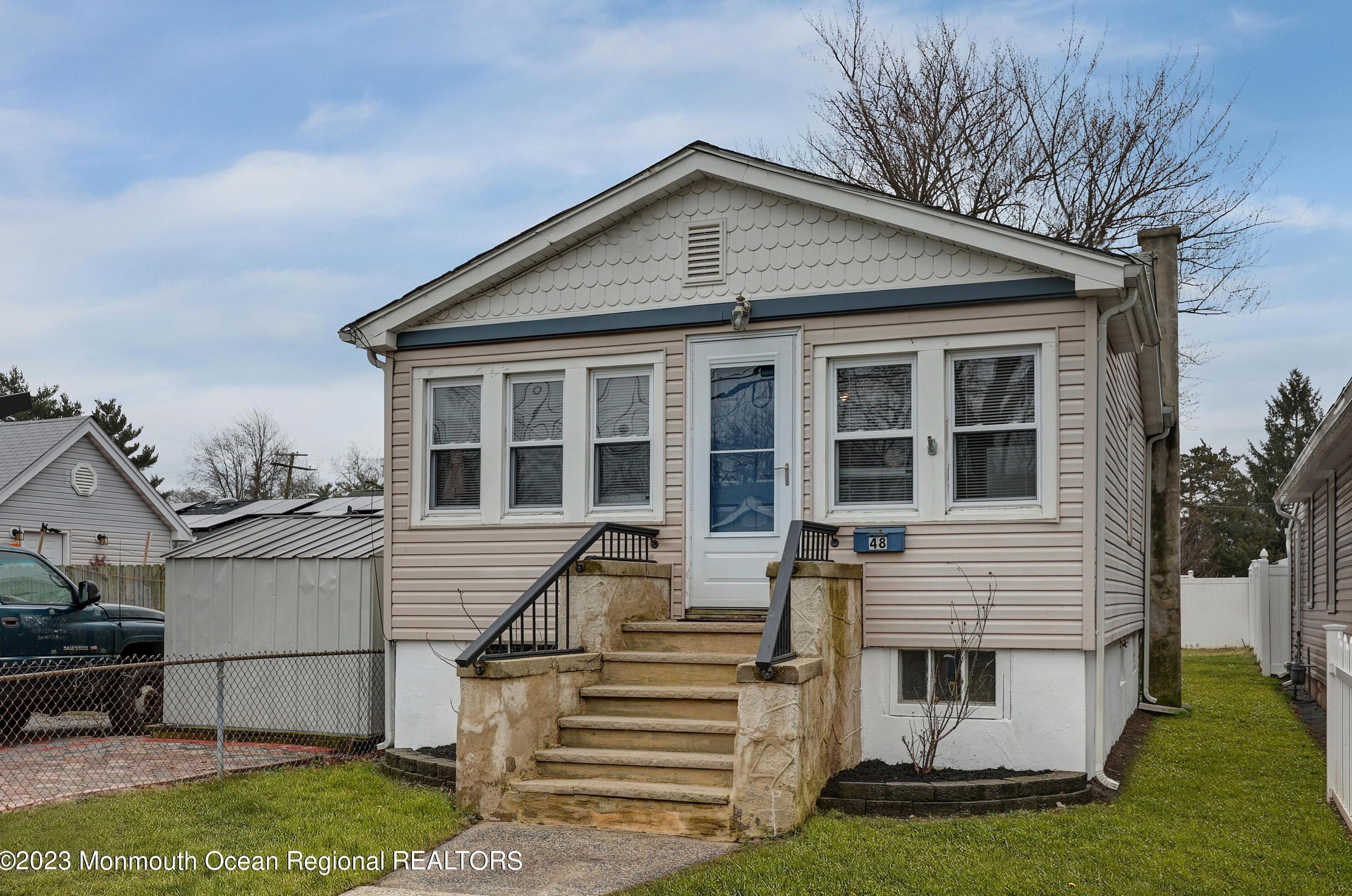 48 Sycamore Ave, Middletown, NJ 07748