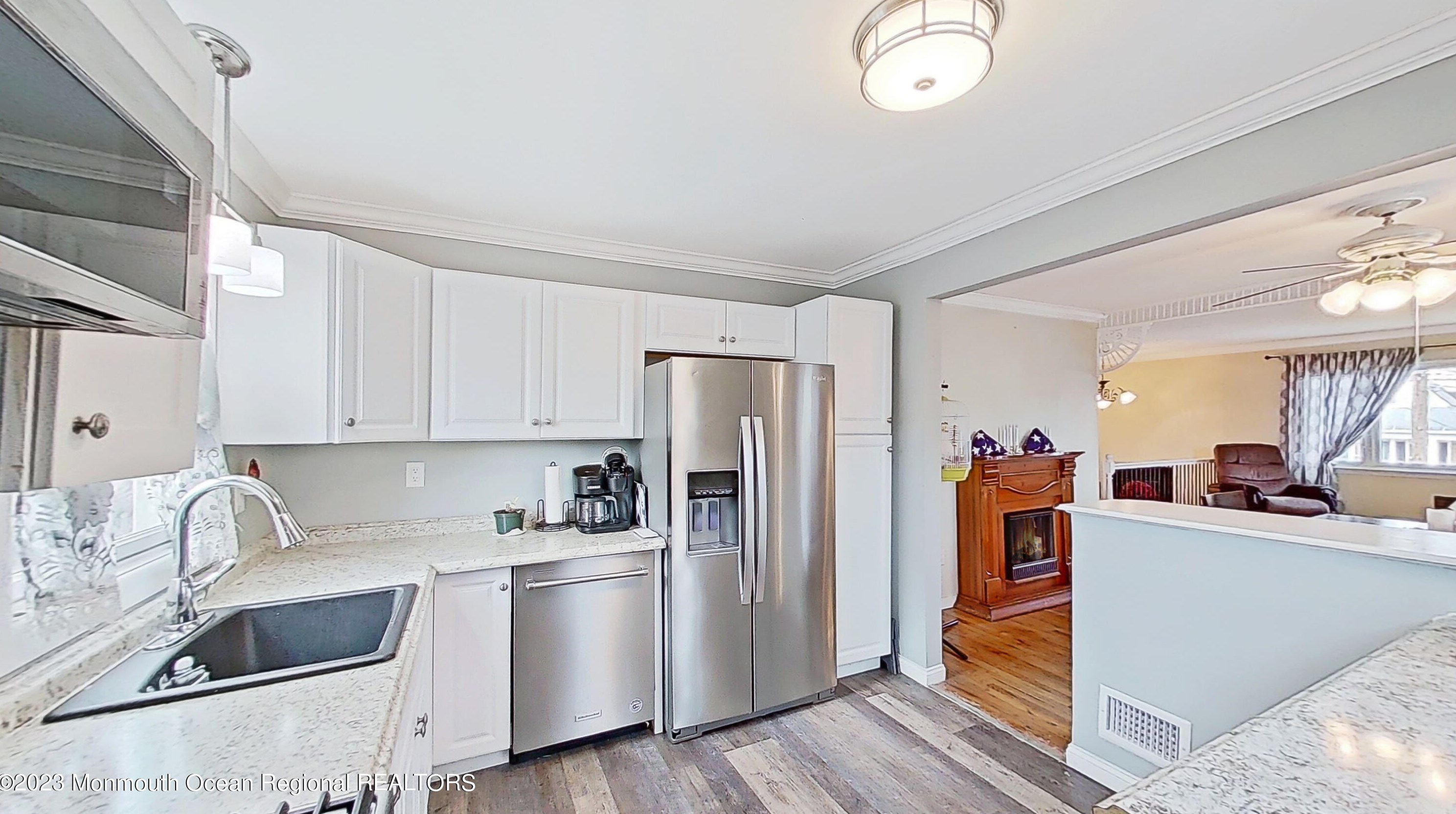 122 Division St, Keyport, NJ 07735-1513