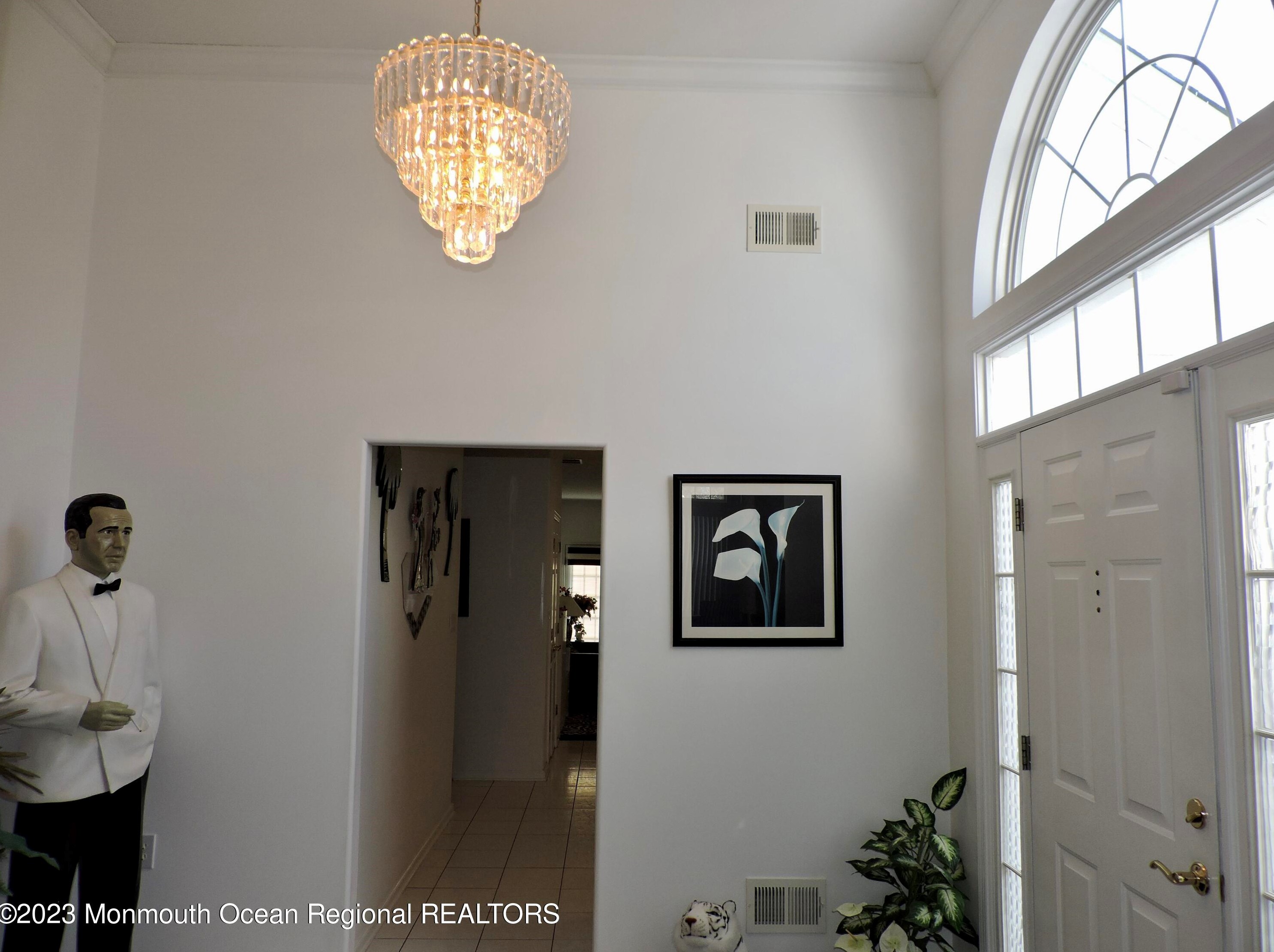 30 Derry Meeting Dr, Millstone Township, NJ 07726-8963