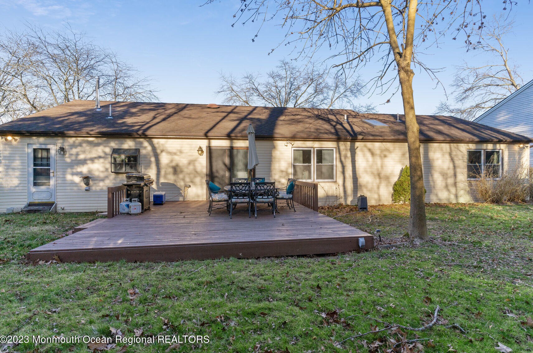 710 Mccormick Dr, Toms River NJ  08753-4338 exterior