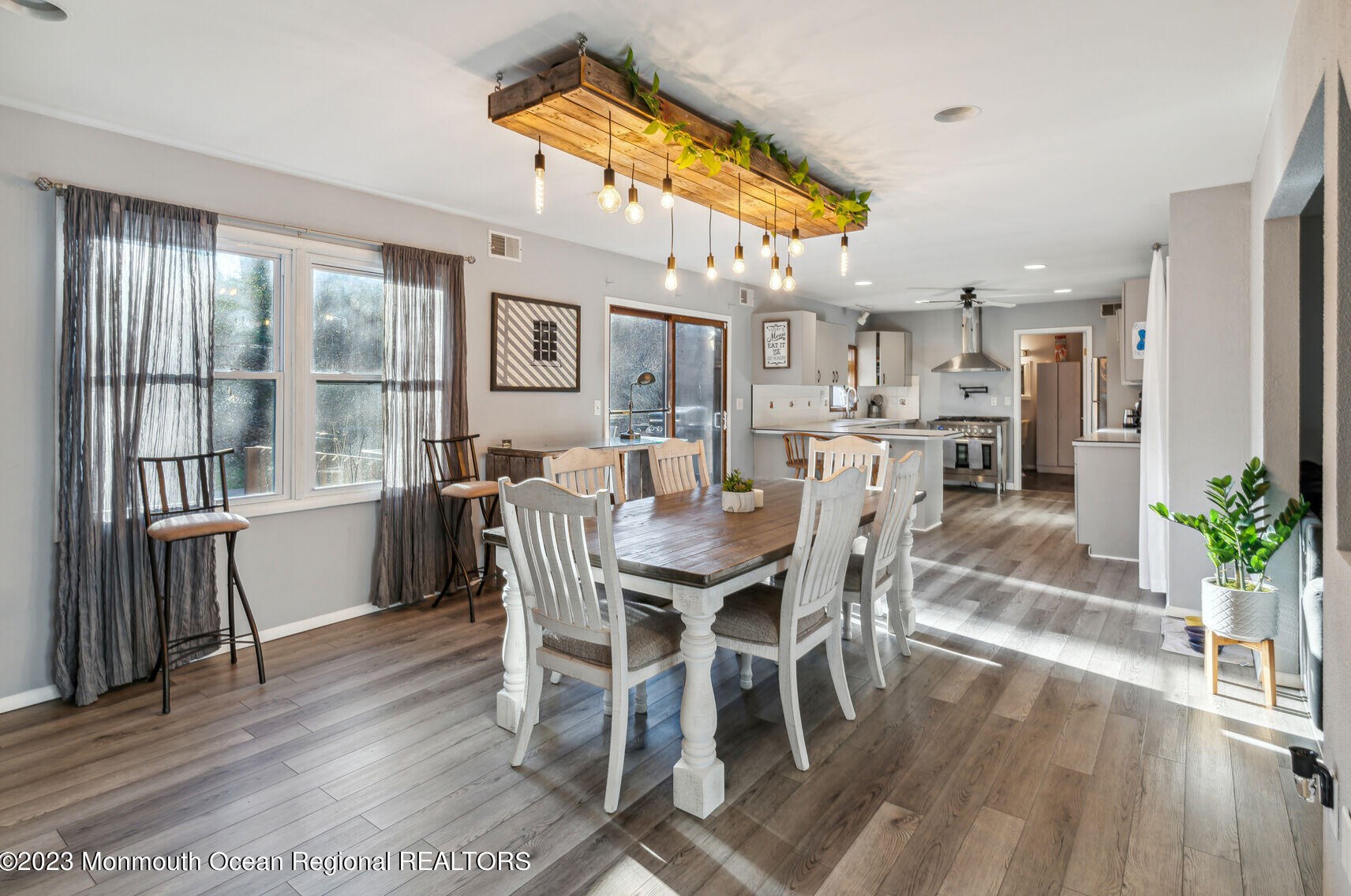 710 Mccormick Dr, Toms River NJ  08753-4338 exterior