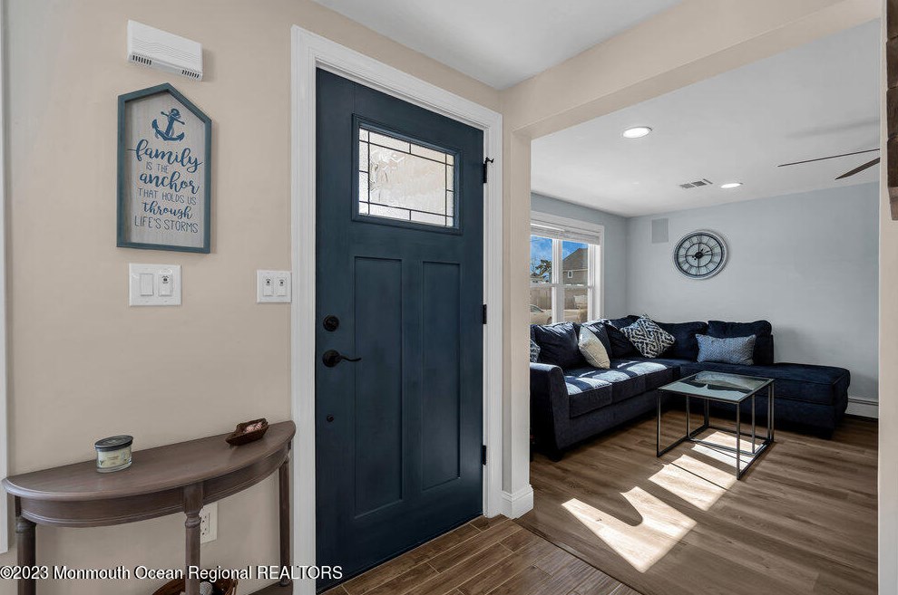 64 Jib Ln, Bricktown, NJ 08723