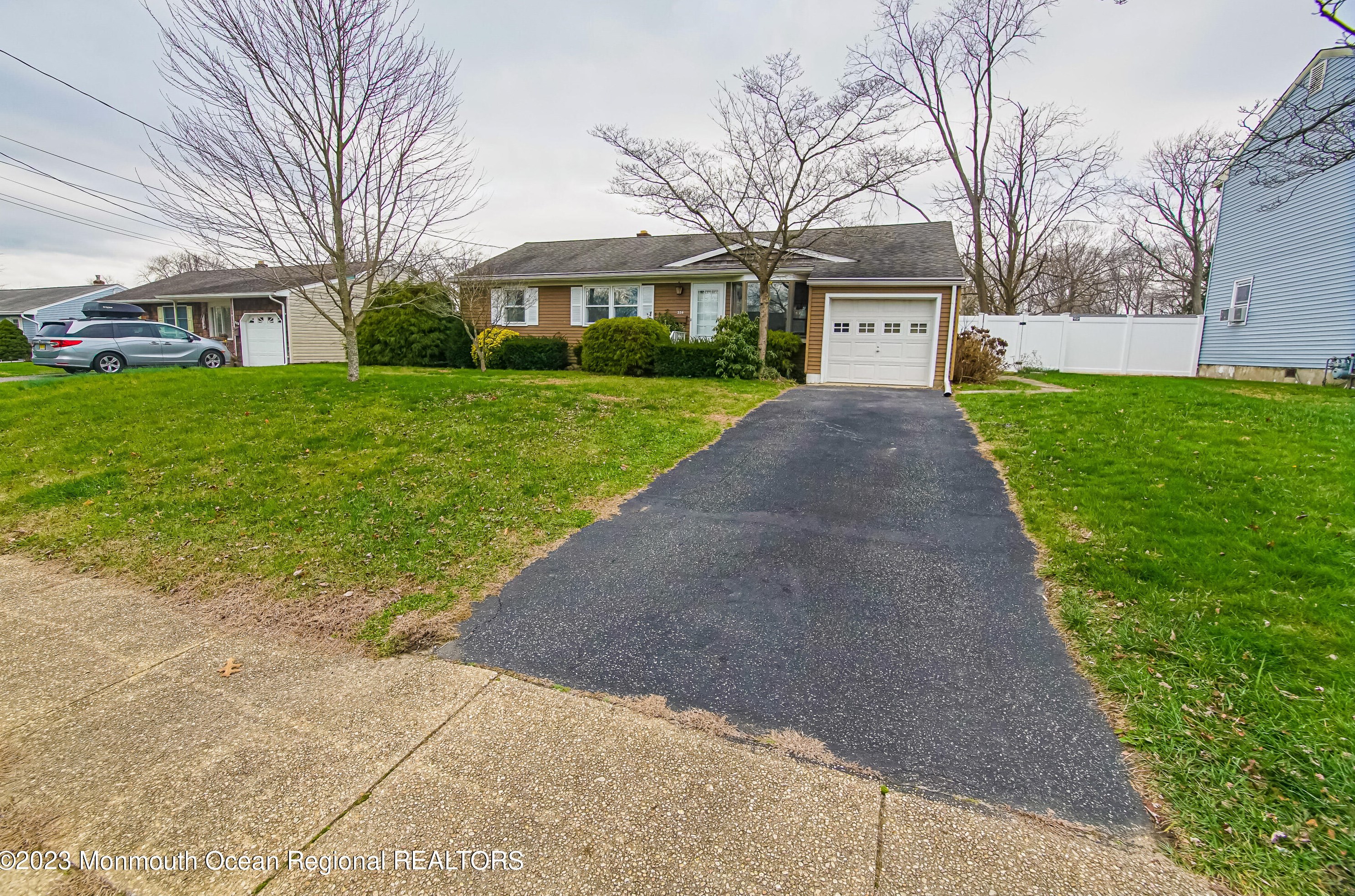 226 Lester Rd, Toms River, NJ 08753