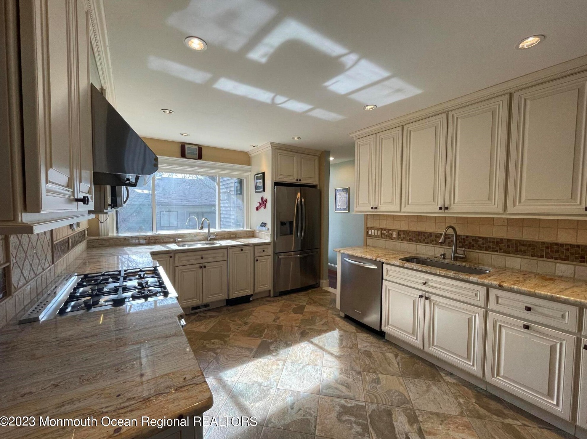 9 Bridgewaters Dr #9, Oceanport, NJ 07757