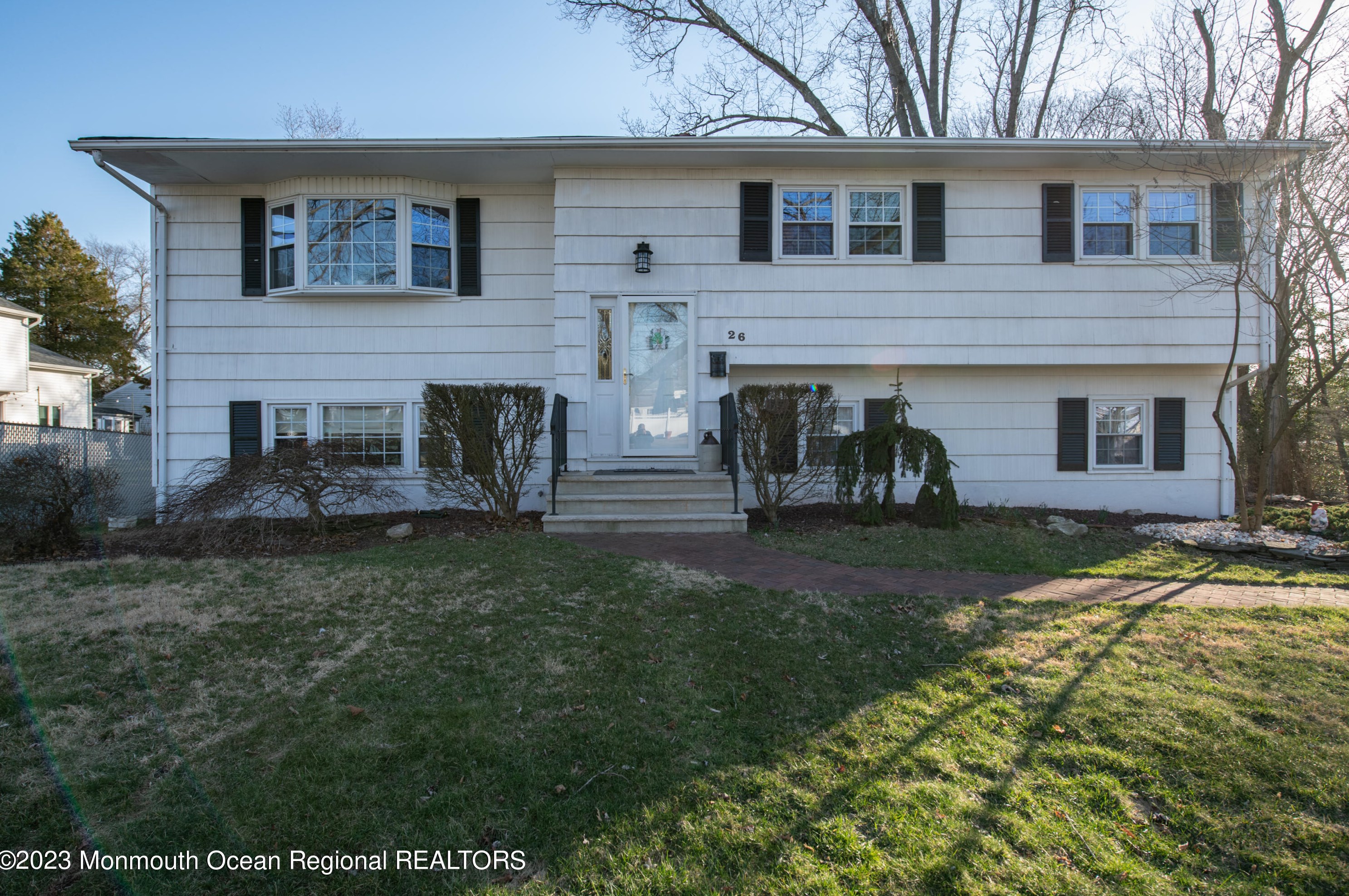 26 Alimar Dr, Middletown, NJ 07748