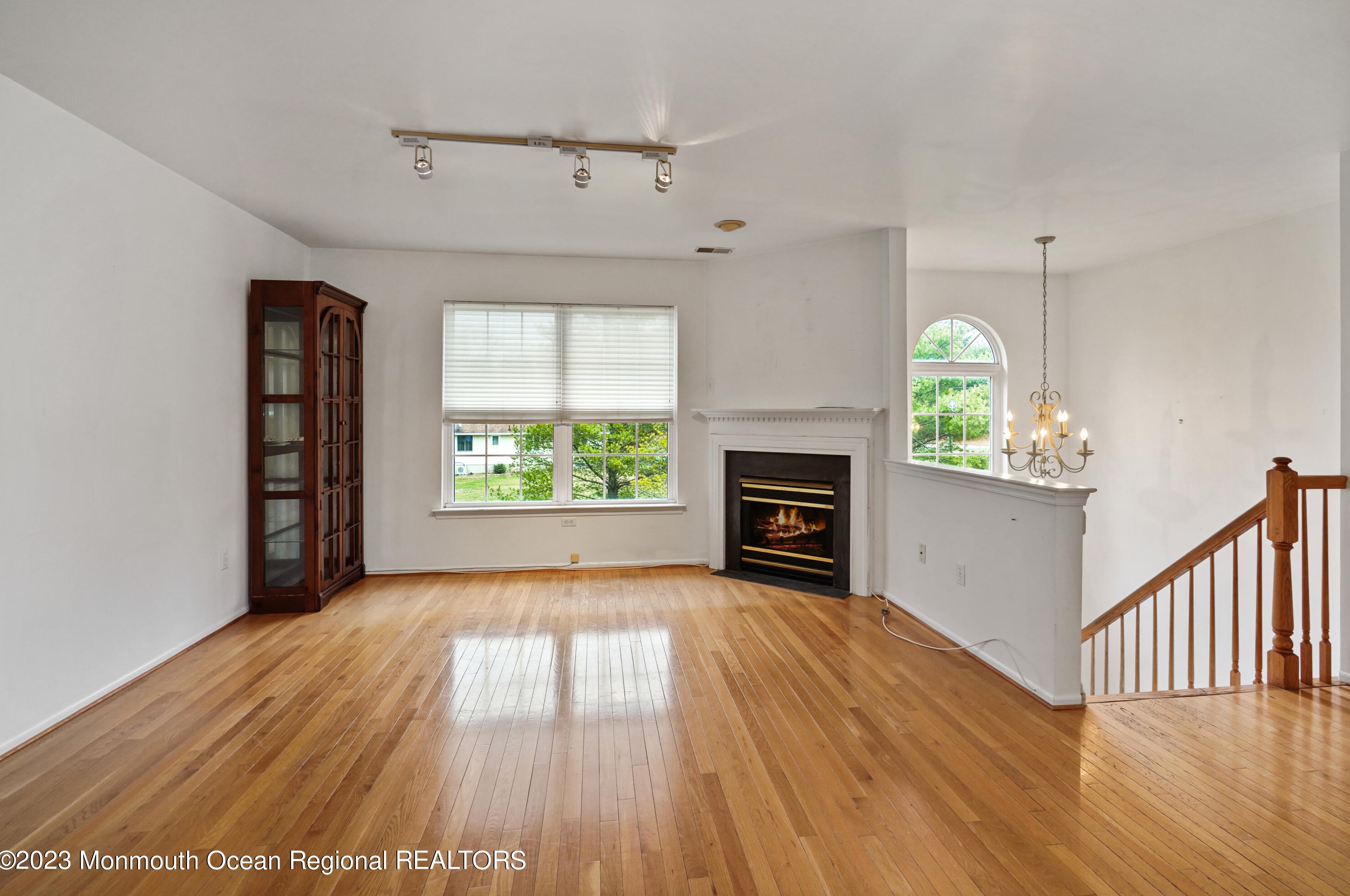 410 Deuce Dr, Belmar, NJ 07719