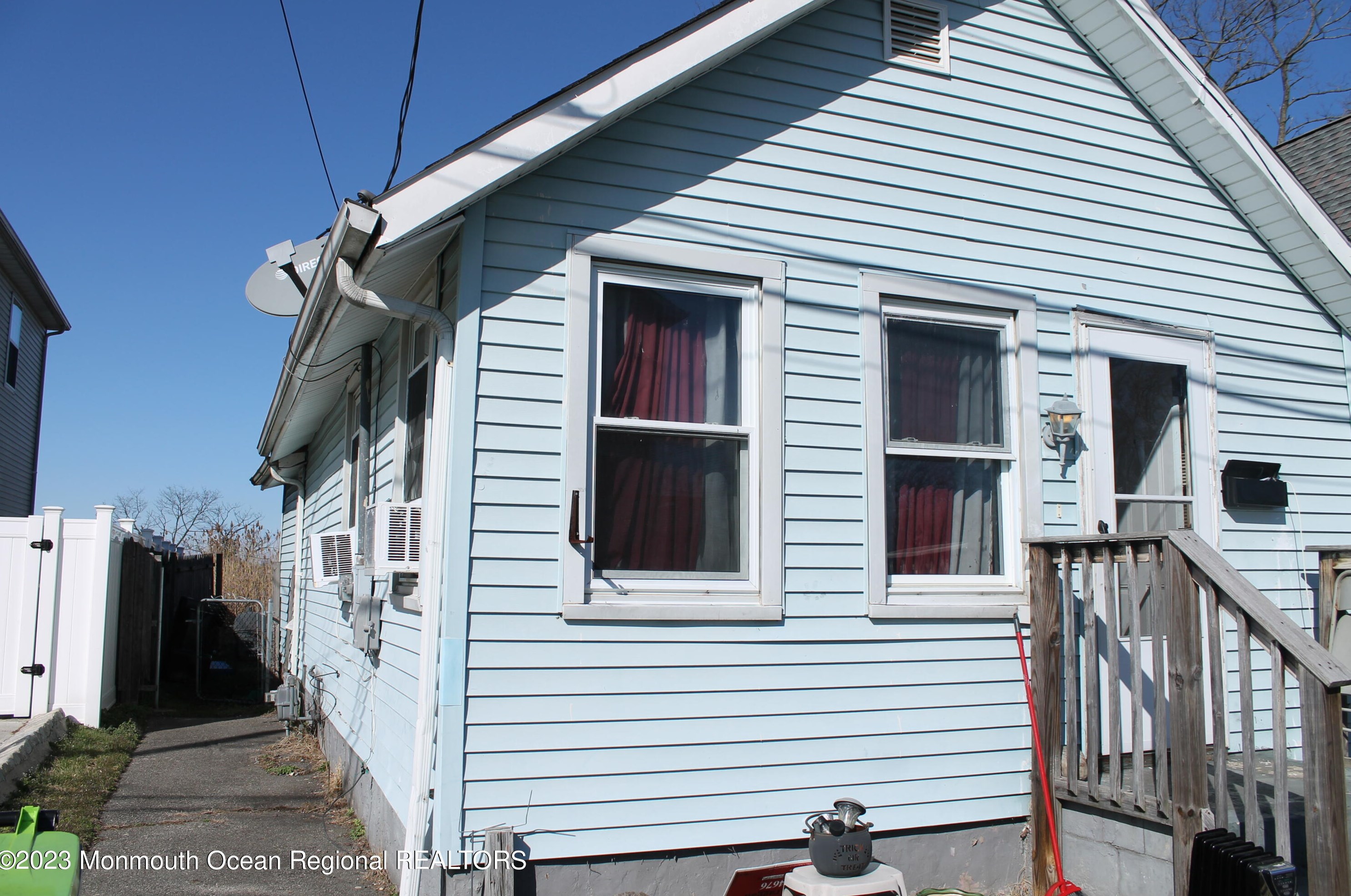 131 6th St, Ideal Beach NJ  07734-2905 exterior