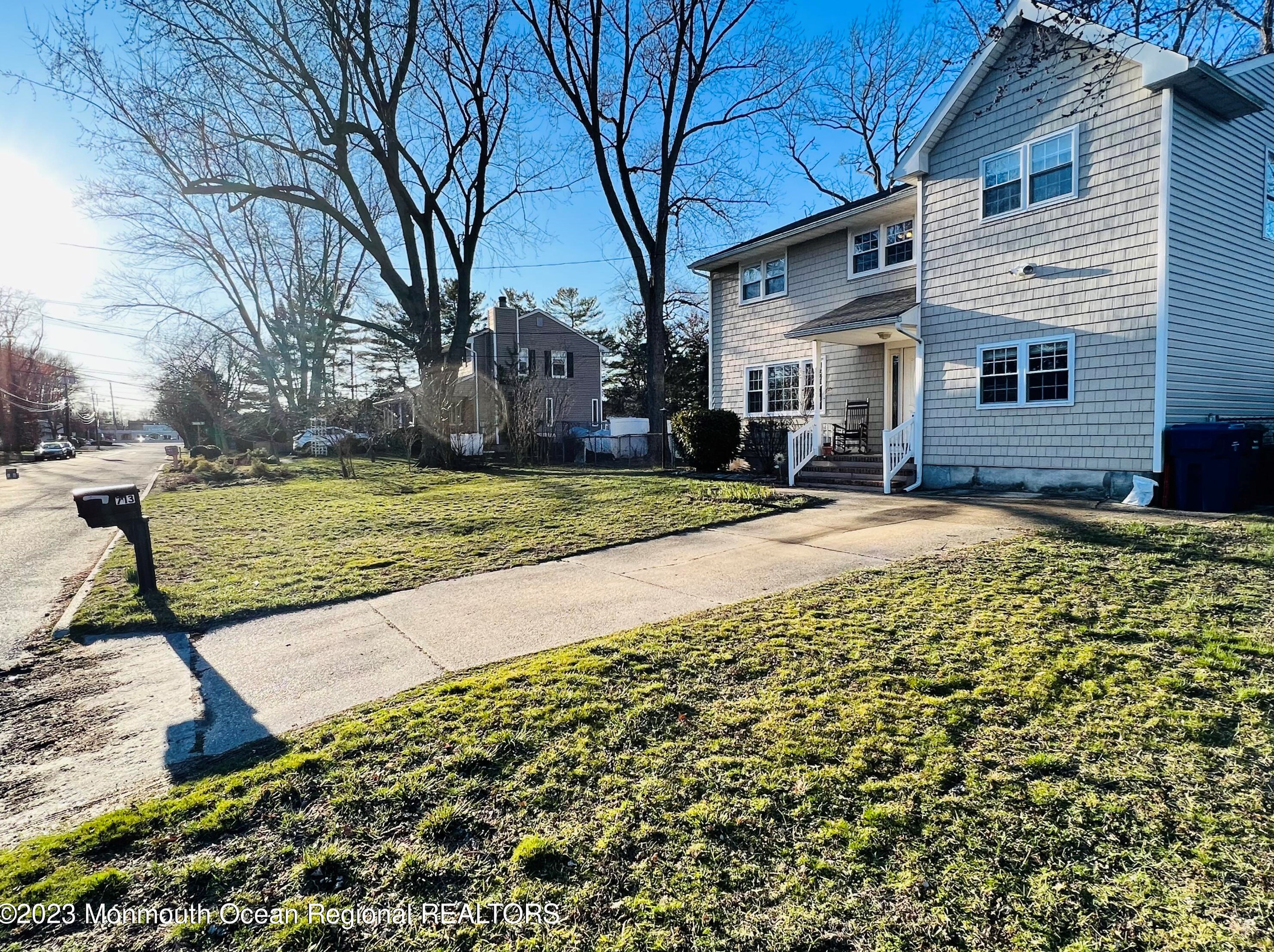 713 Carol Ave, Oakhurst, NJ 07755