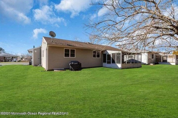768 Jamaica Blvd, Toms River, NJ 08757-3760