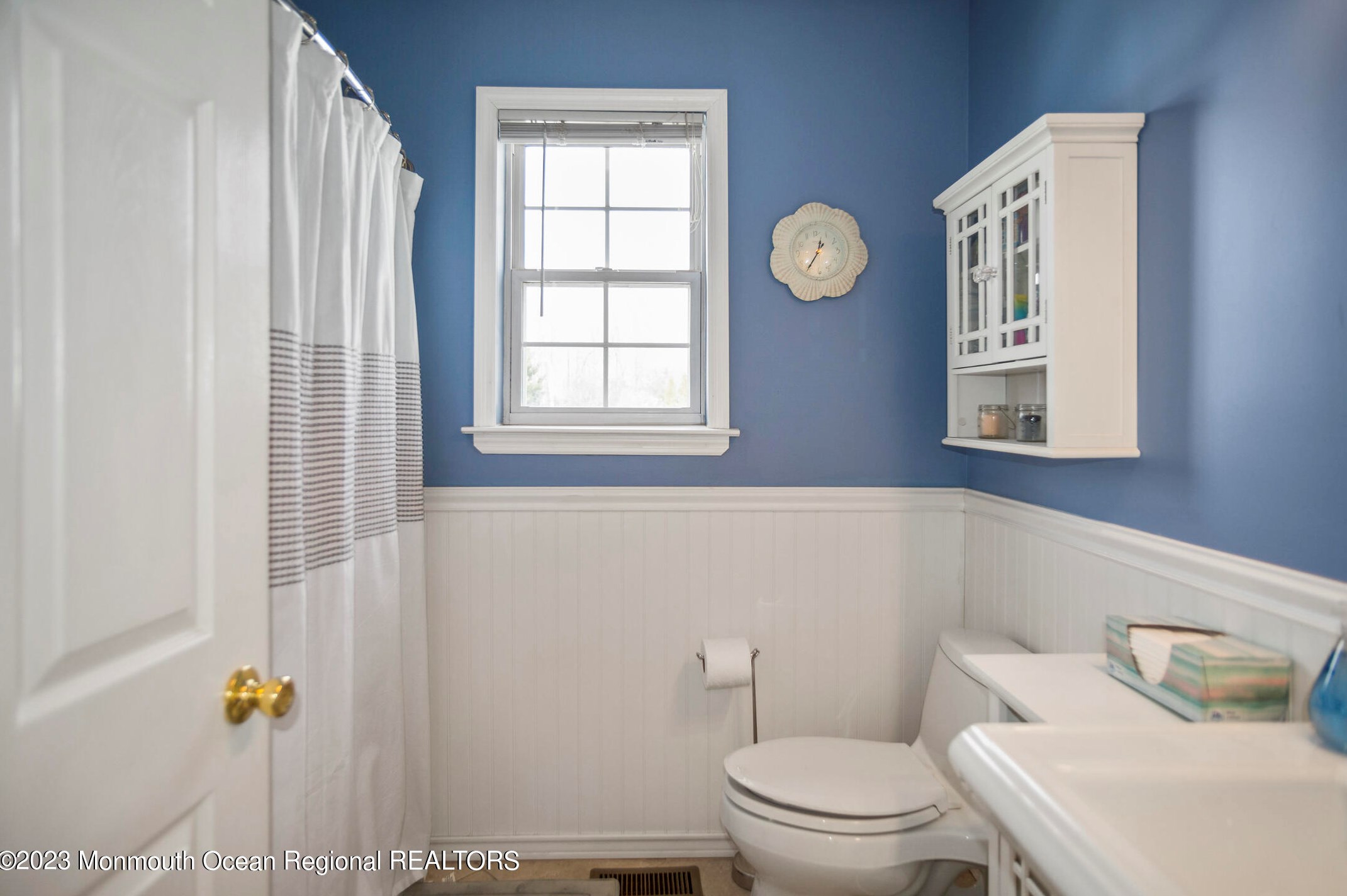 104 Nutmeg Rd, Matawan NJ  07747-1364 exterior