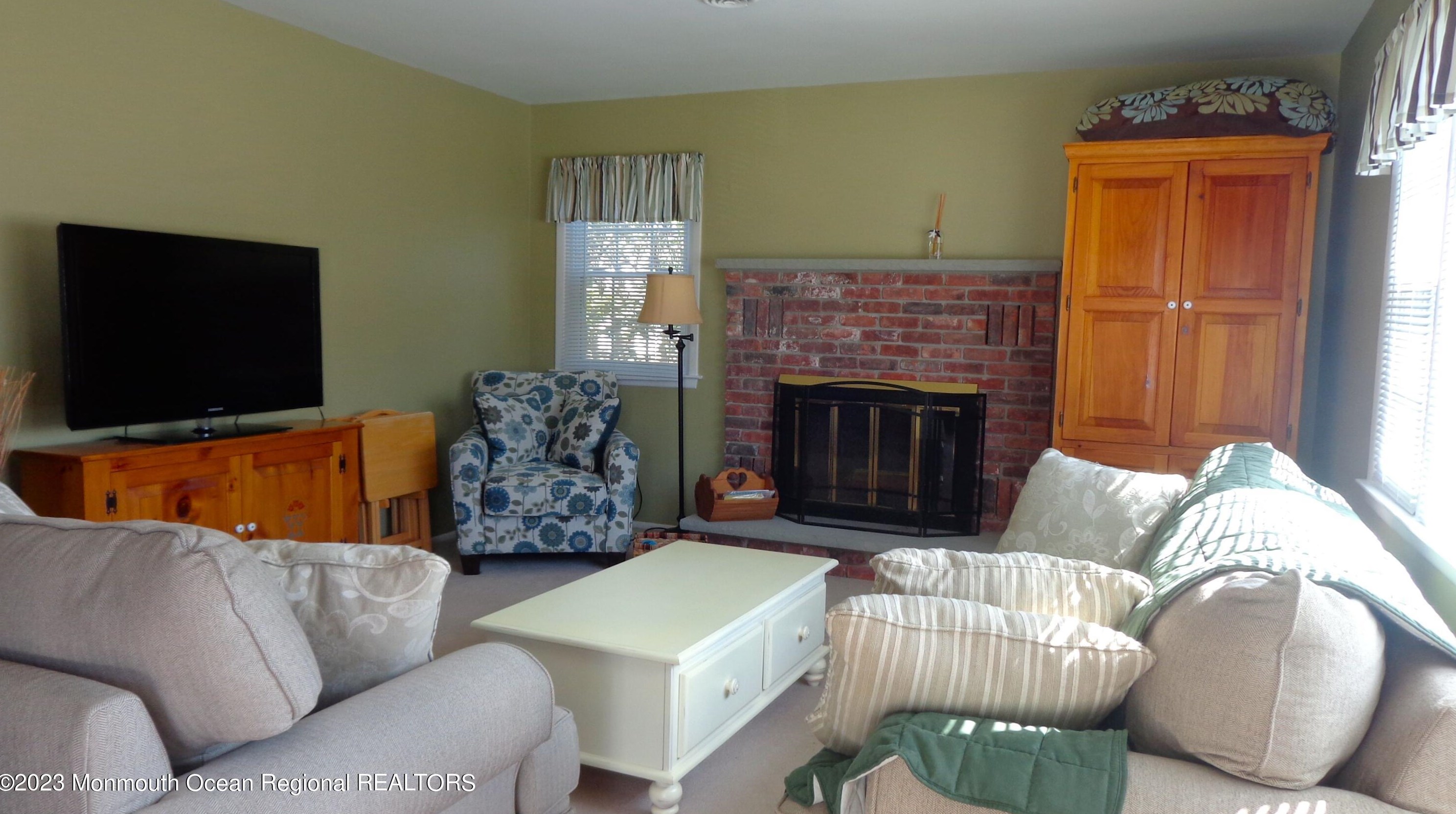 50 Brakenbury Dr, Toms River, NJ 08757-4304