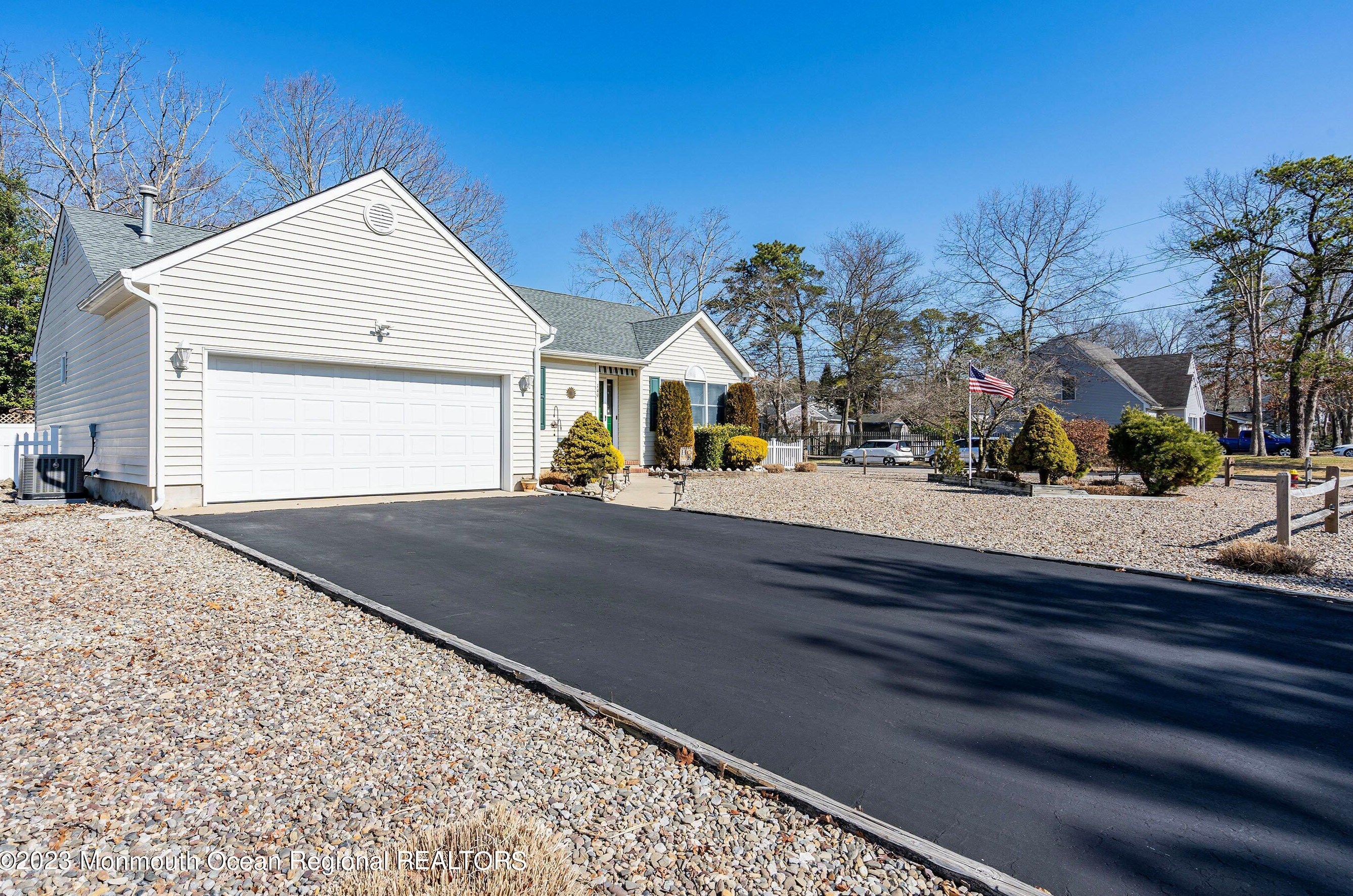 149 Captain Rd, Stafford Township, NJ 08050