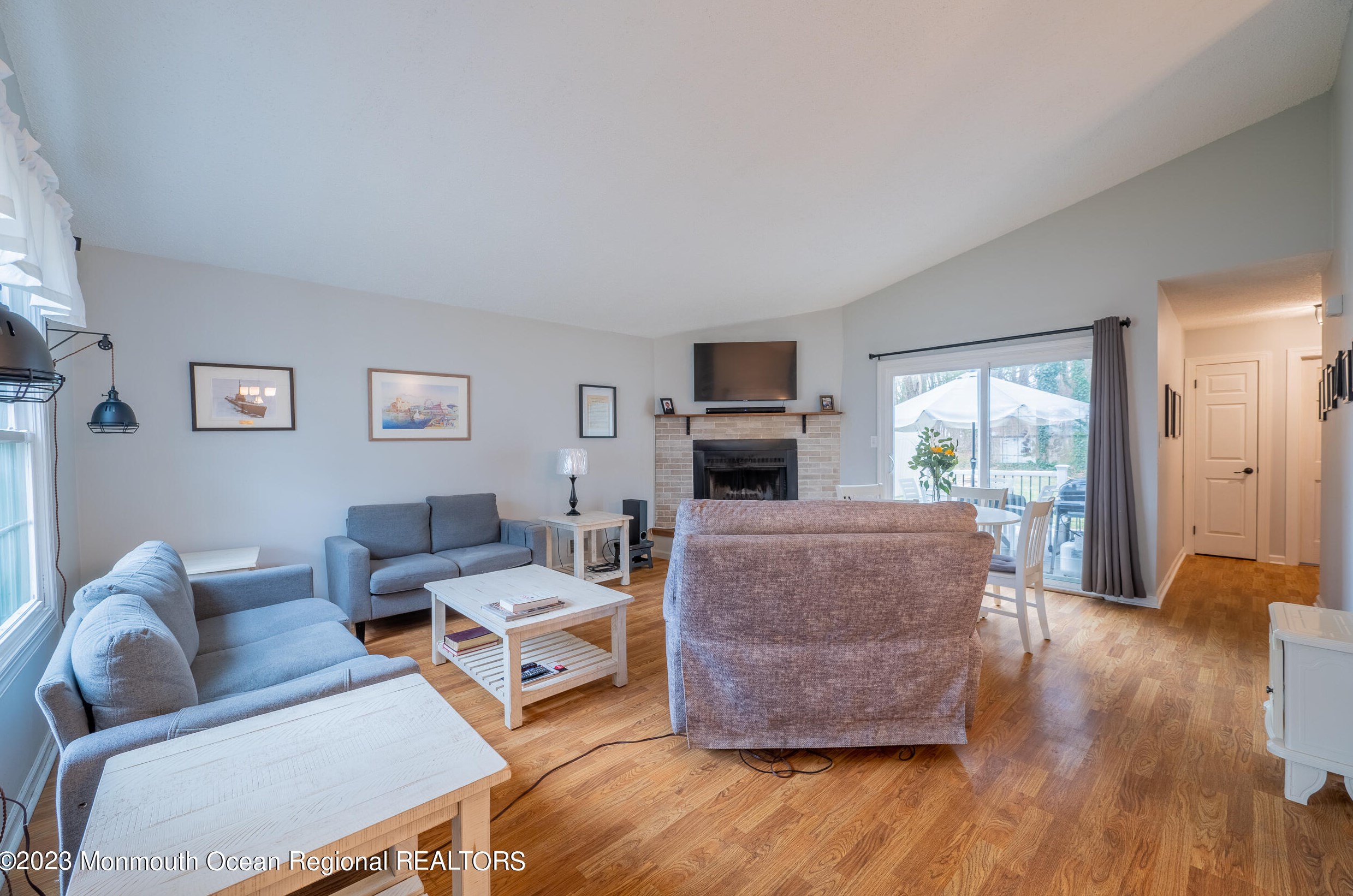 30 Nautilus Dr, Bricktown, NJ 08723