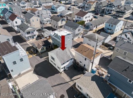 27 E Surf Way, Lavallette, NJ 08735
