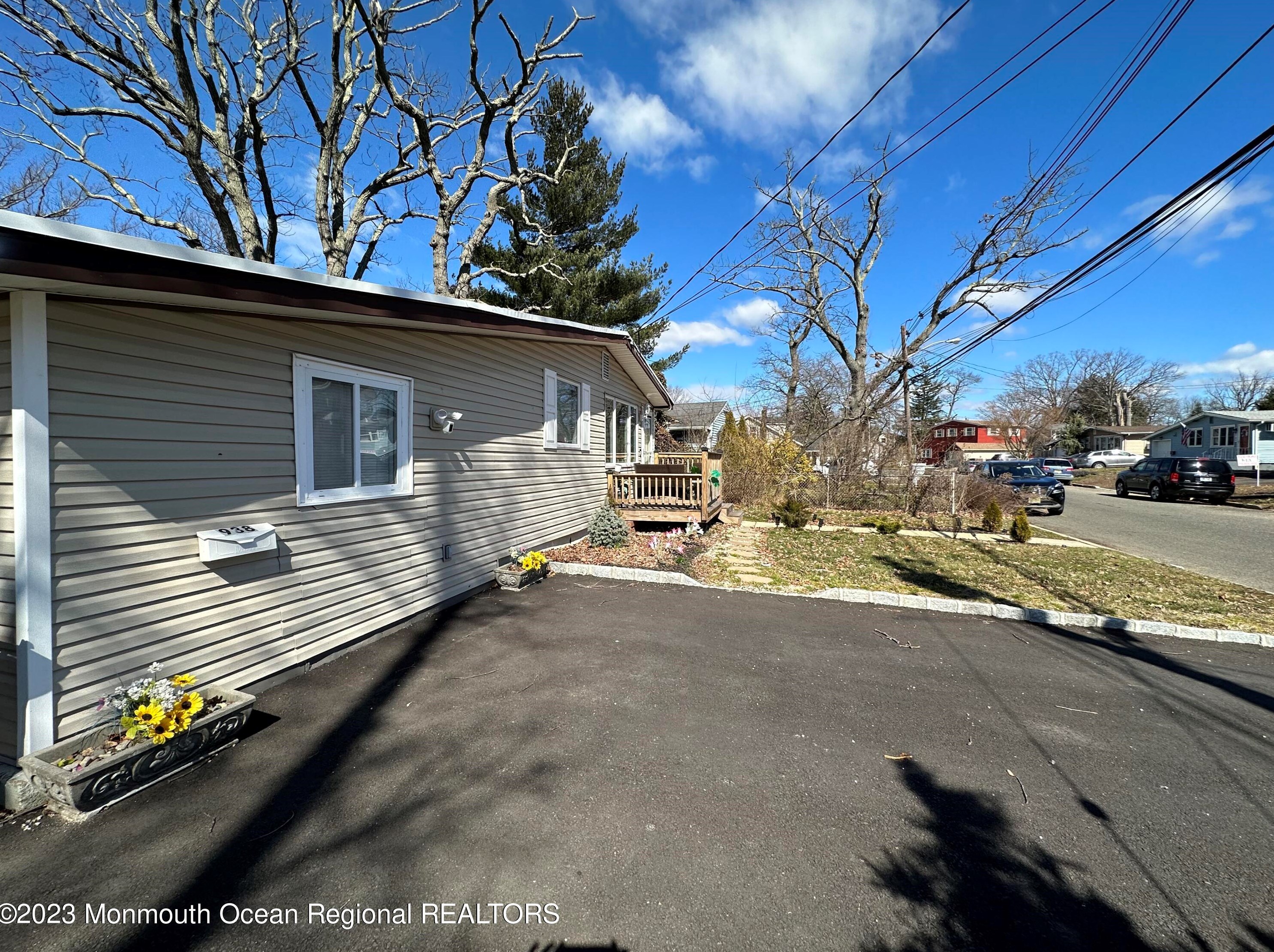 938 Greenwood Ave, Keyport NJ  07735-5307 exterior