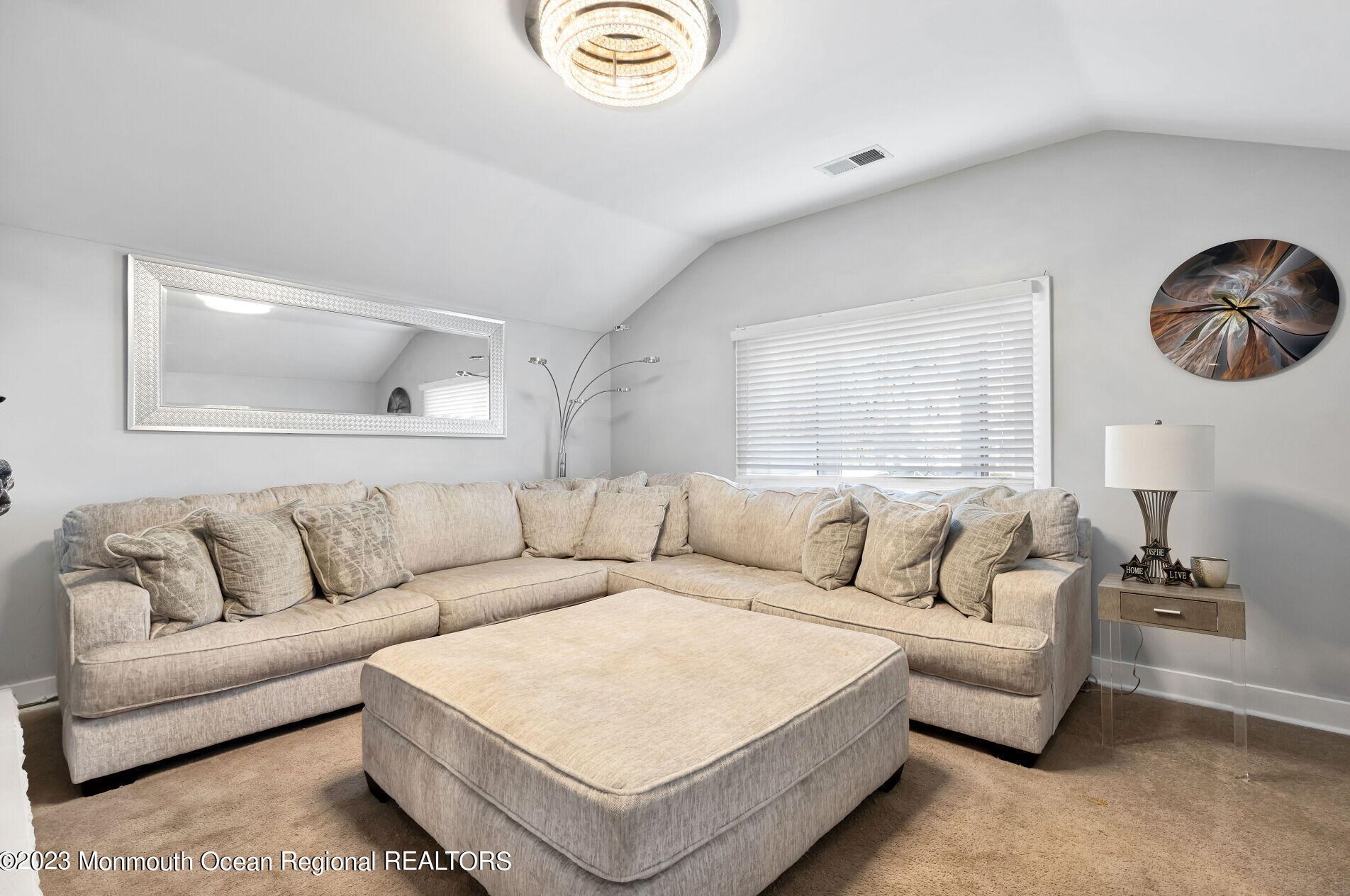 39 Salem Pl, Cliffwood, NJ 07721