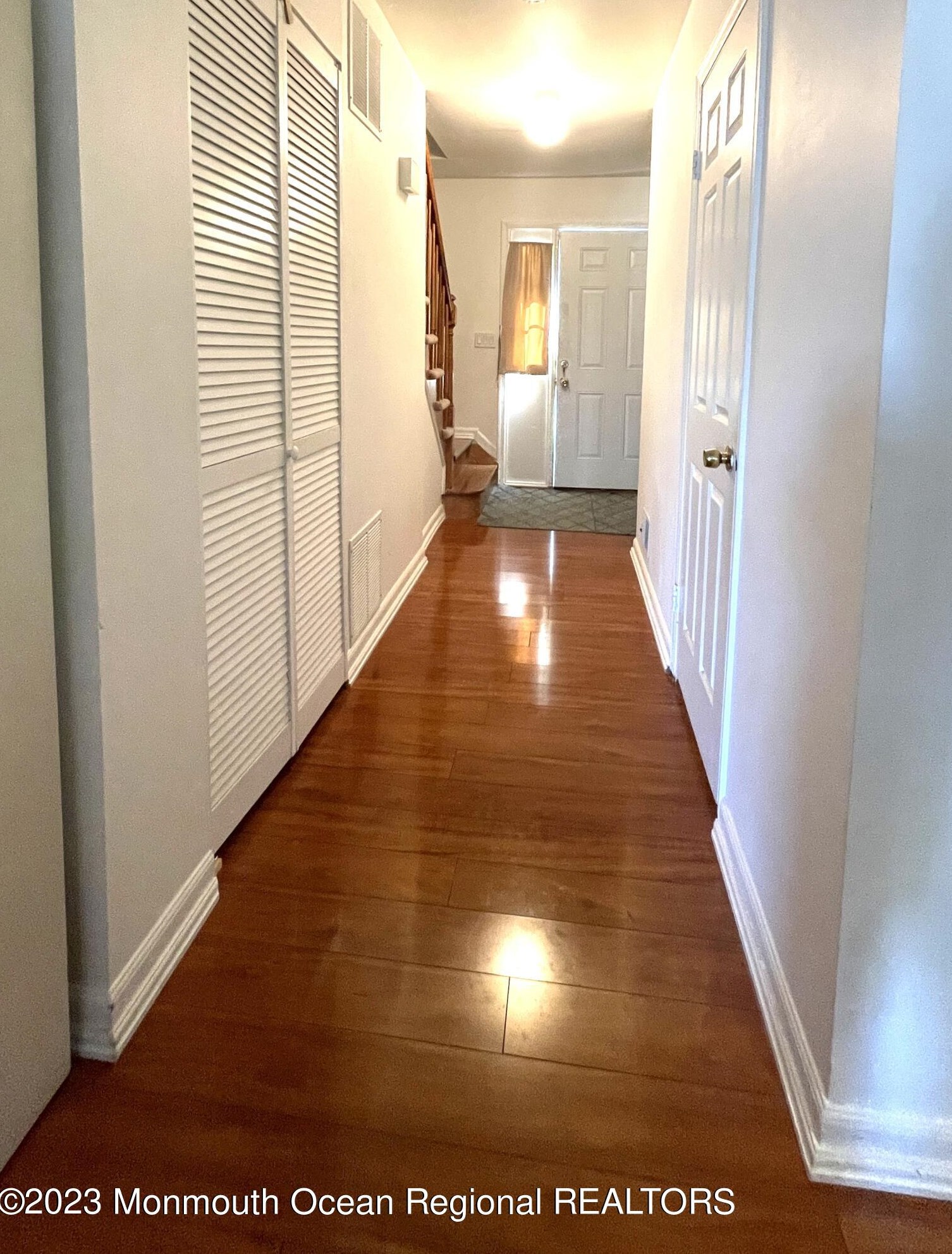 106 Oak Ln, Tinton Falls, NJ 07724