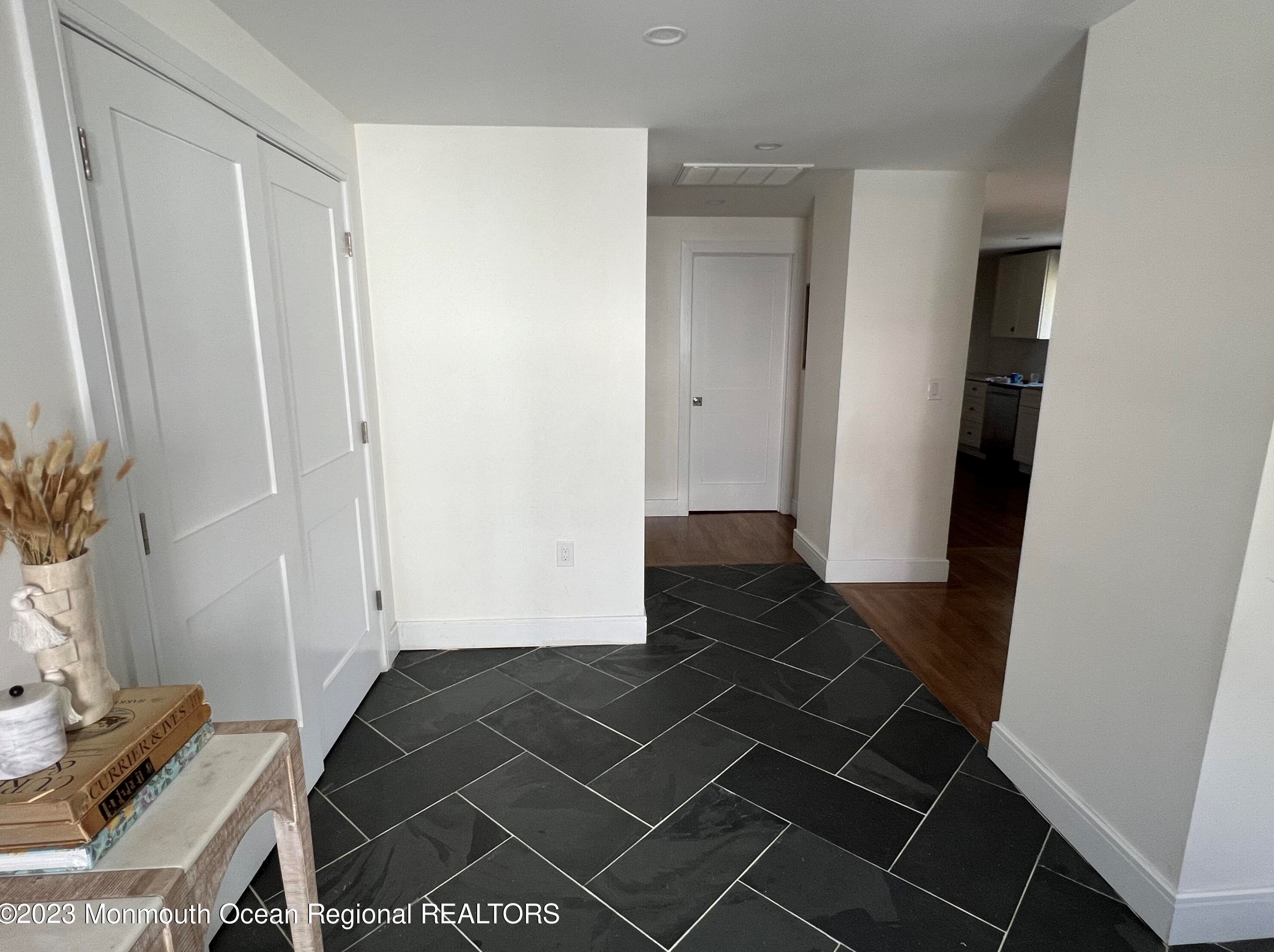 244 Highwood Rd, Oakhurst, NJ 07755